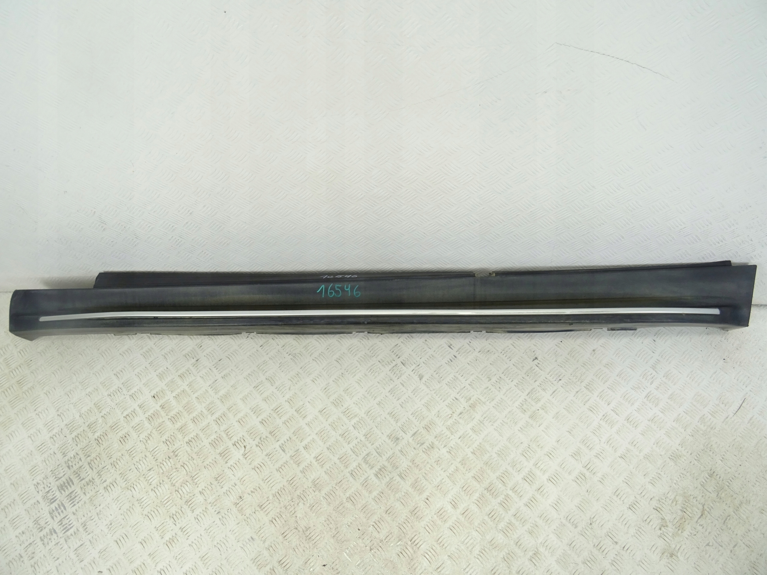 Mercedes ML 166 AMG threshold stopien sheet metal left | GetMotor