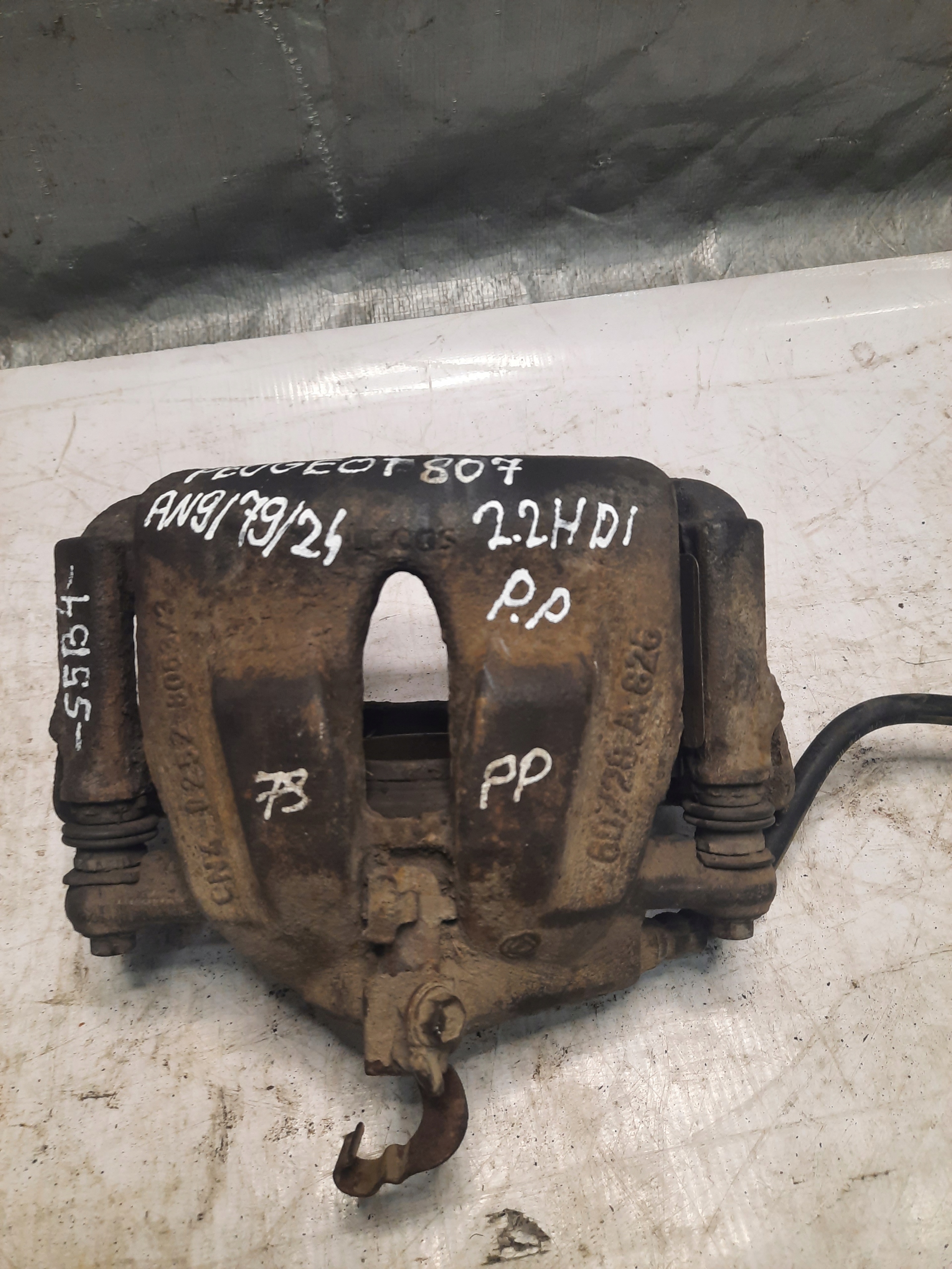 Peugeot 807 citroen c8 2.2 hdI caliper front right