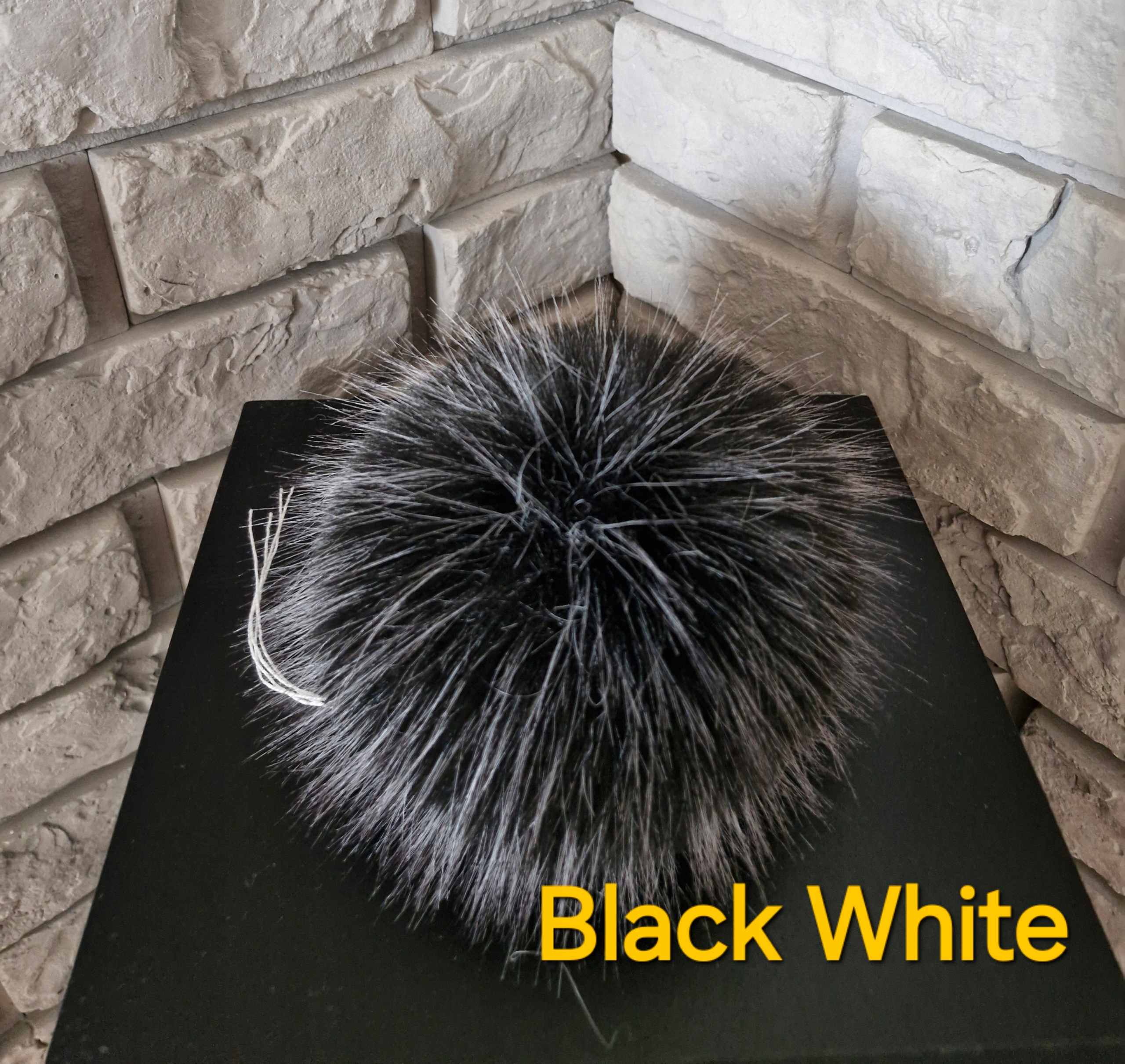 POMPON DO CZAPKI FUTRO LIS JENOT 15CM JAKOŚĆ !!!! Kolor wielokolorowy