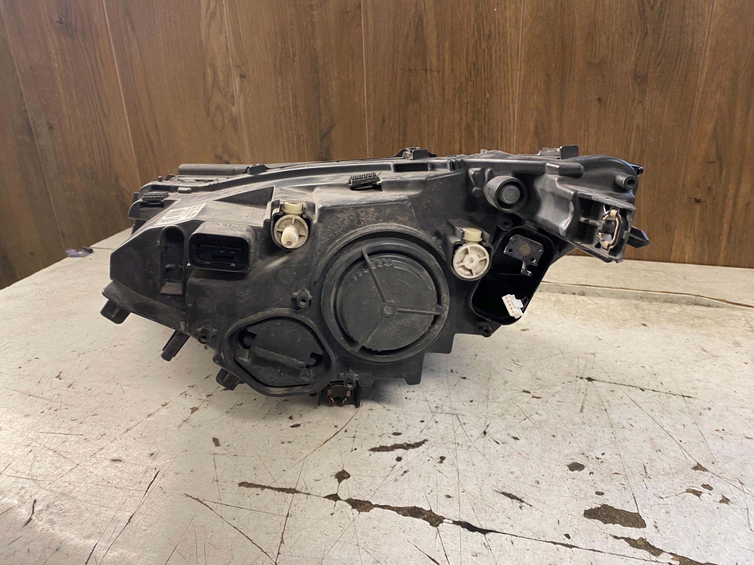 BMW i3 правый передний full led