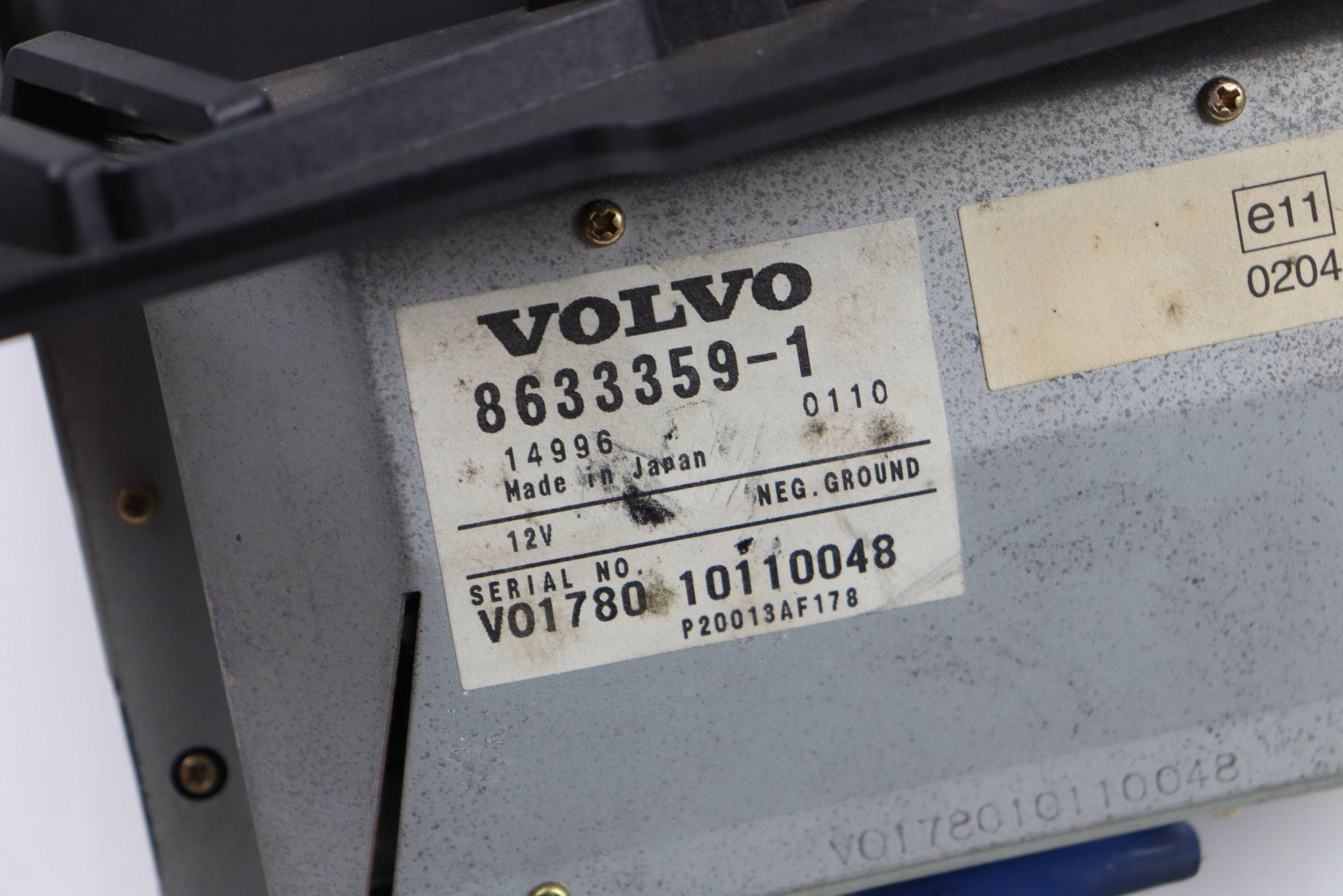 VOLVO S60 and EKRAN display RADIA navigation devices + PILOT 8633359-1 86221151
