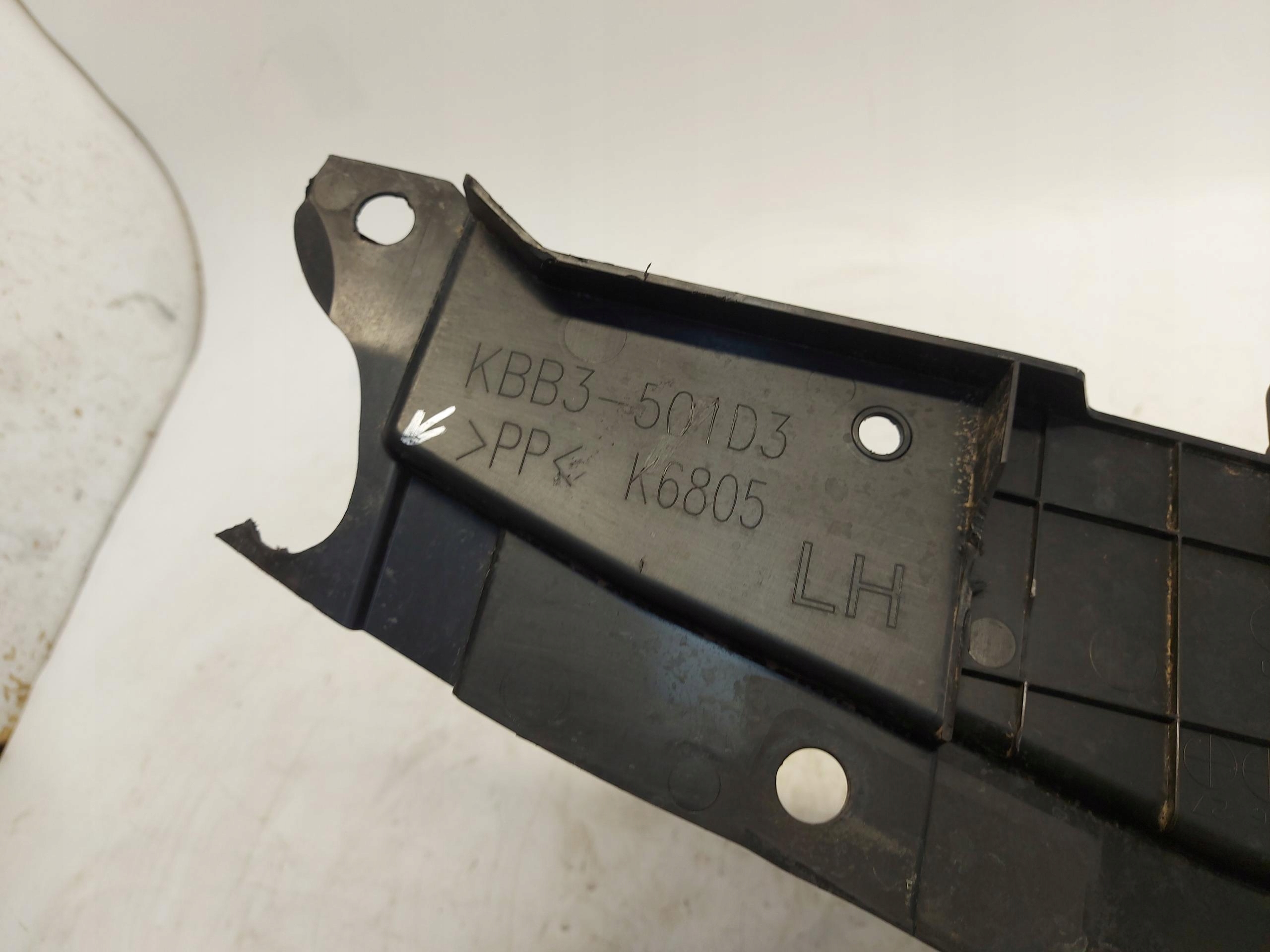 Mazda CX60 2023r plastyk Blende Abdeckung wärmblech