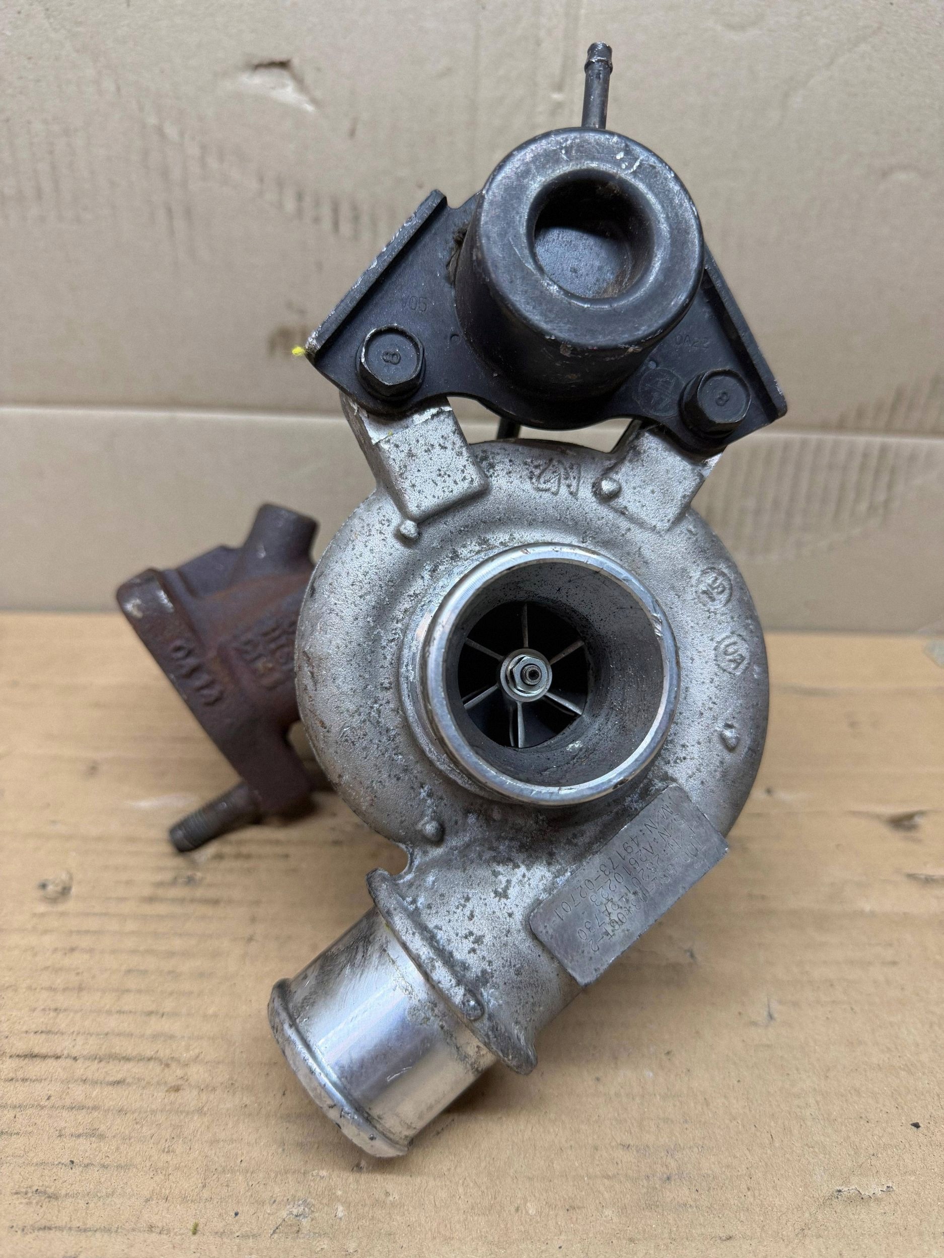 HYUNDAI KIA 1.4 CRDI D4FC turbo TURBO 28201-2A730