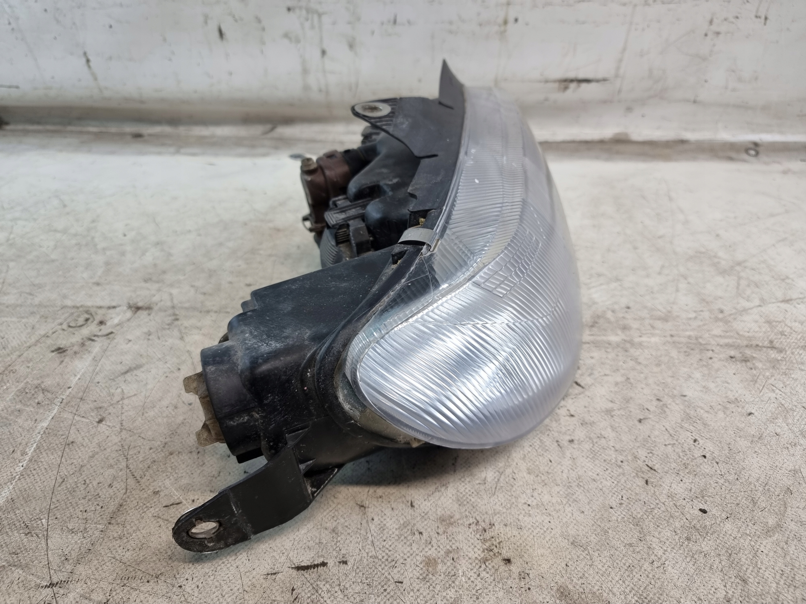 light right front PEUGEOT 406 97r