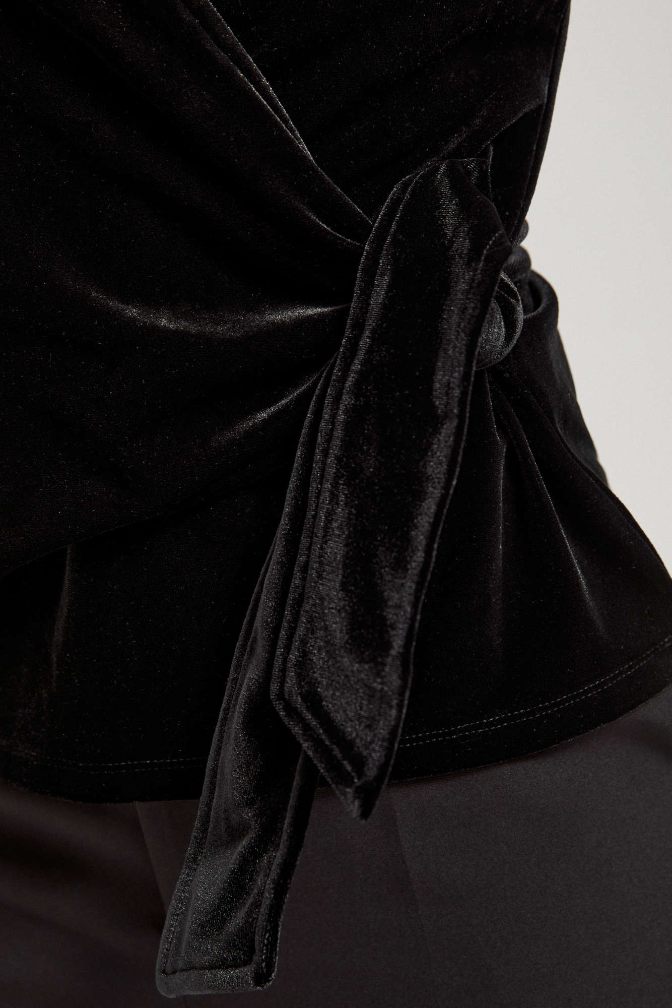 Welurowa bluzka M od MOODO Rozmiar M