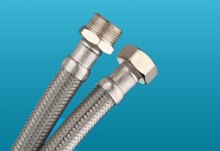 Wężyk nyplowy do wody 1/2