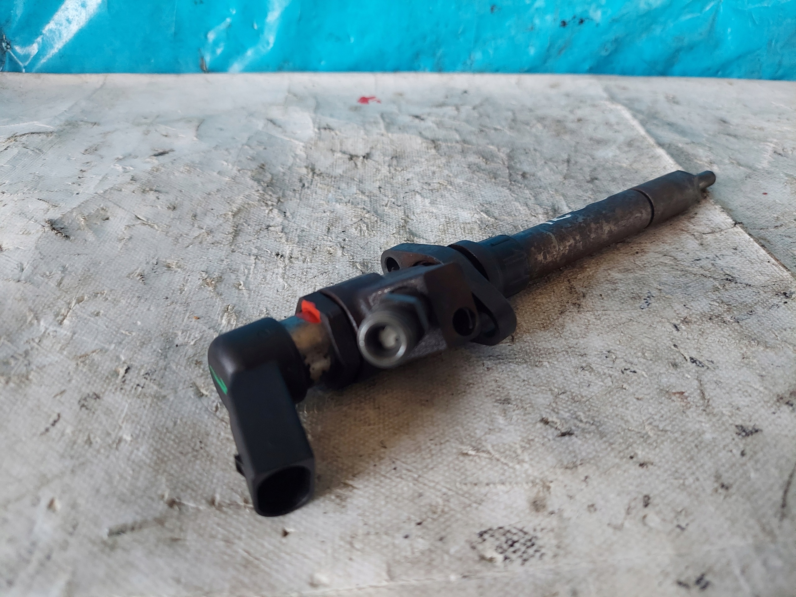injector V50 FOCUS II 2.0 TD 9857144580