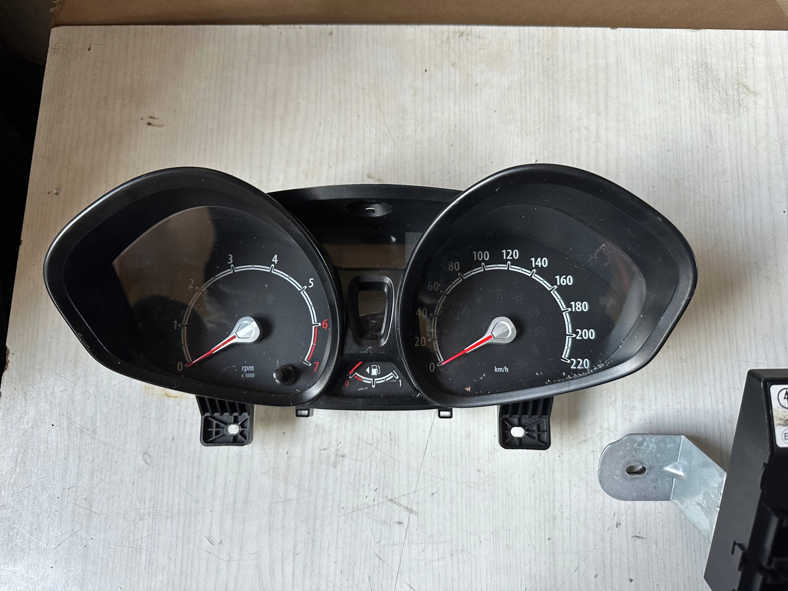 dials dials EU 8A6T-10849-AE FORD FIESTA MK7