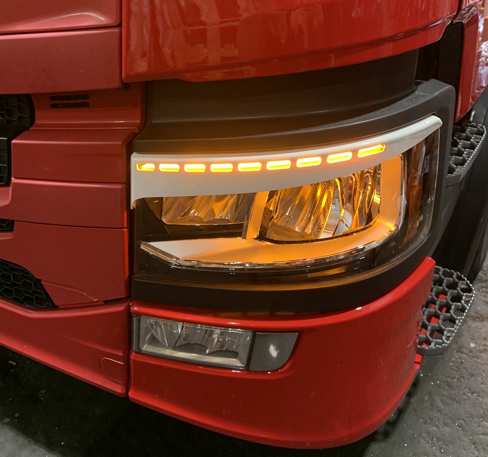BRWI BREWKI LAMP PRZEDNICH SCANIA S&R 2016-