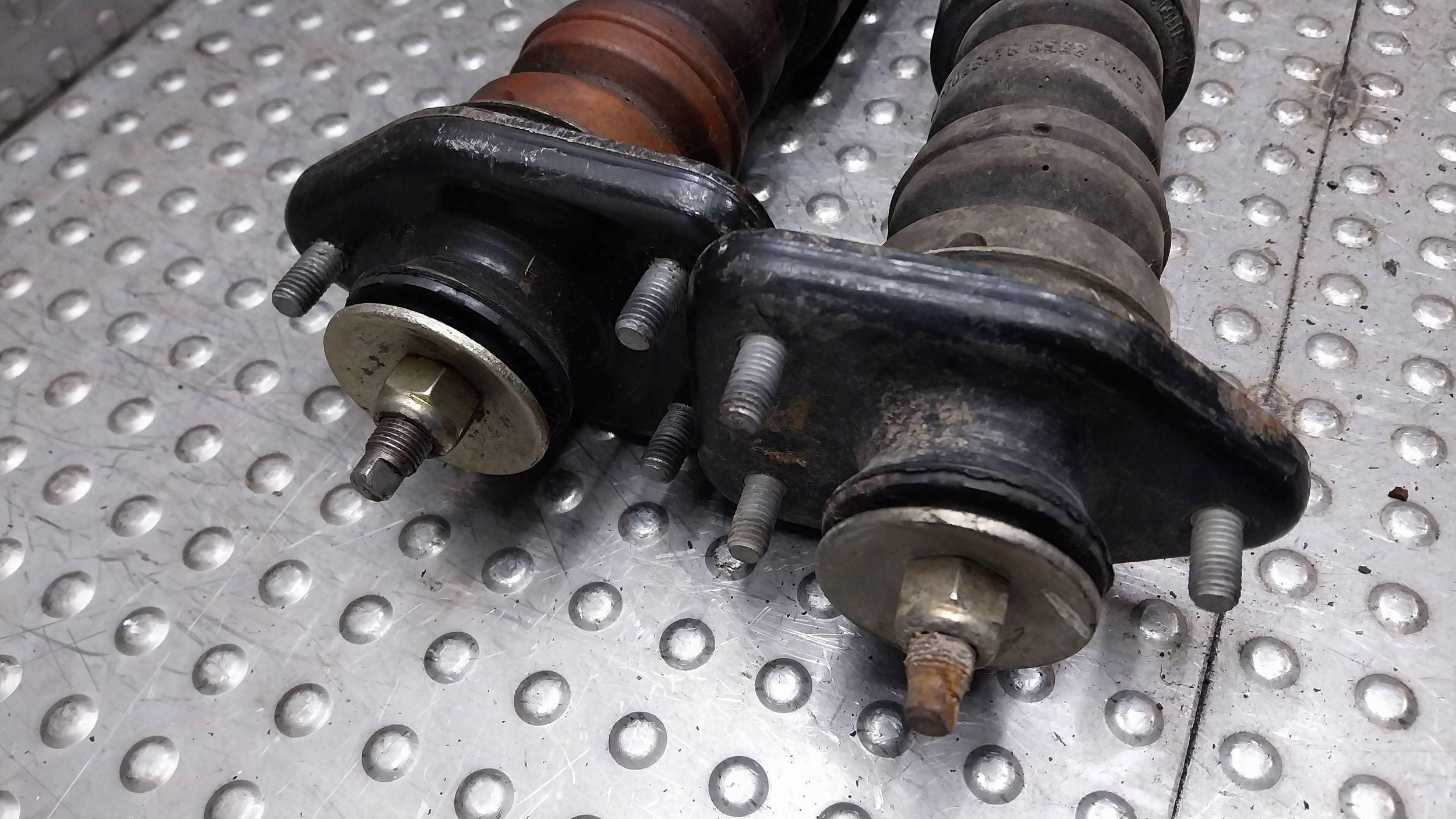 shock absorber left right rear part KPL 3451402 BMW X3 E83