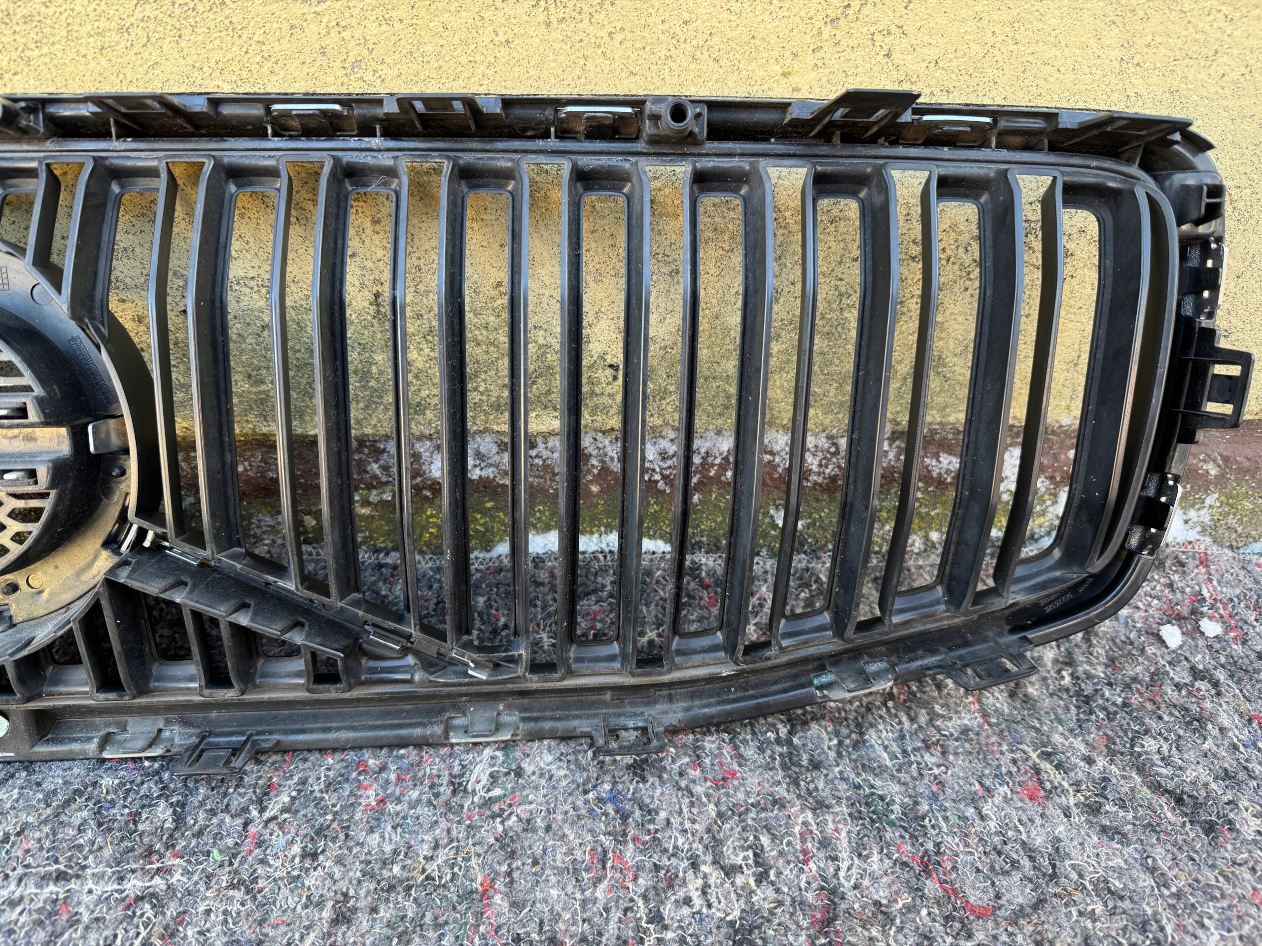 Volvo S60/V60 S60 Kühlergrill FRONTGRILL Kühlergitter 32132224 - Thumbnail 11