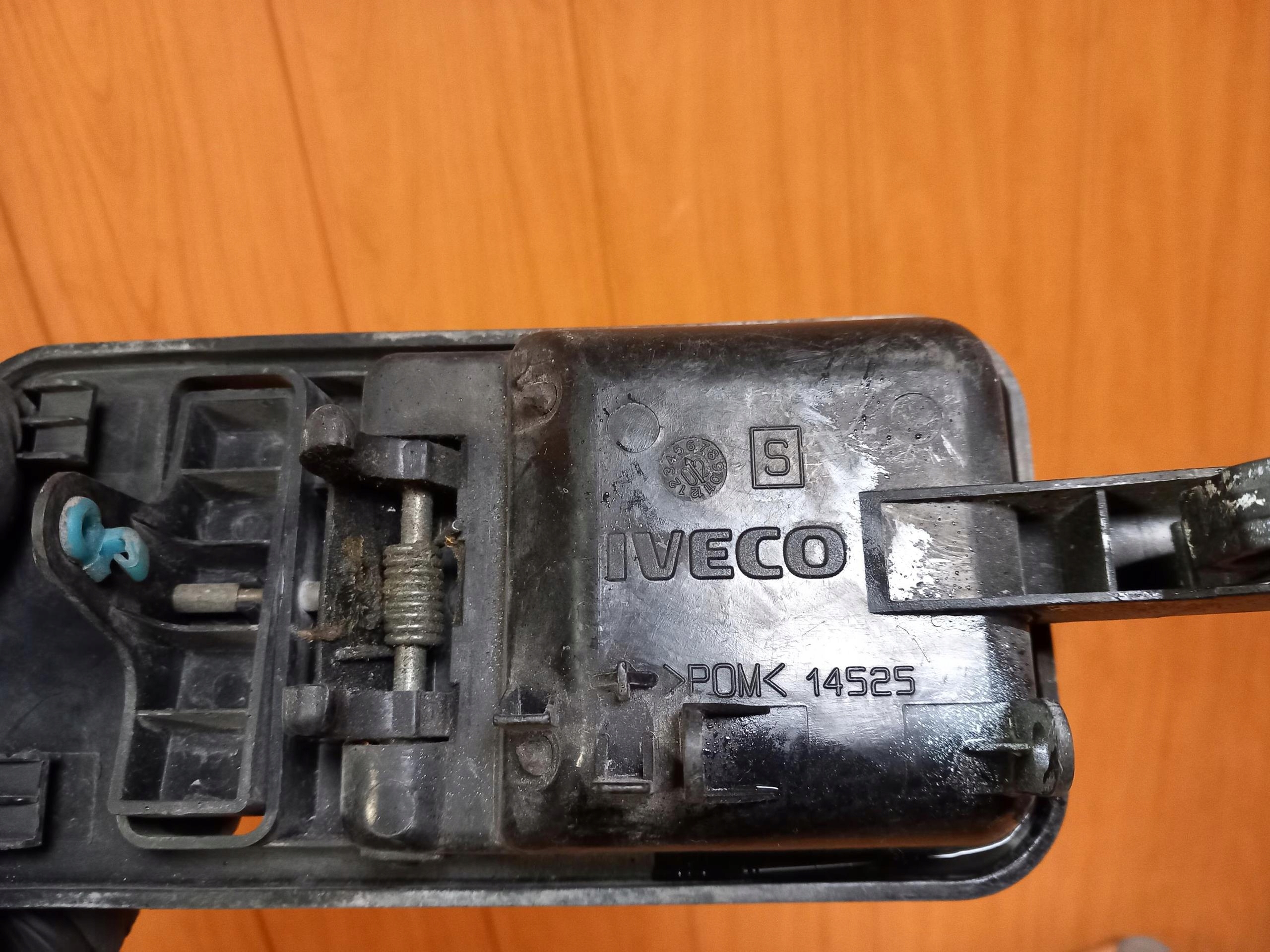 handle inner door right rear part IVECO DAILY IV POM14525 06-12