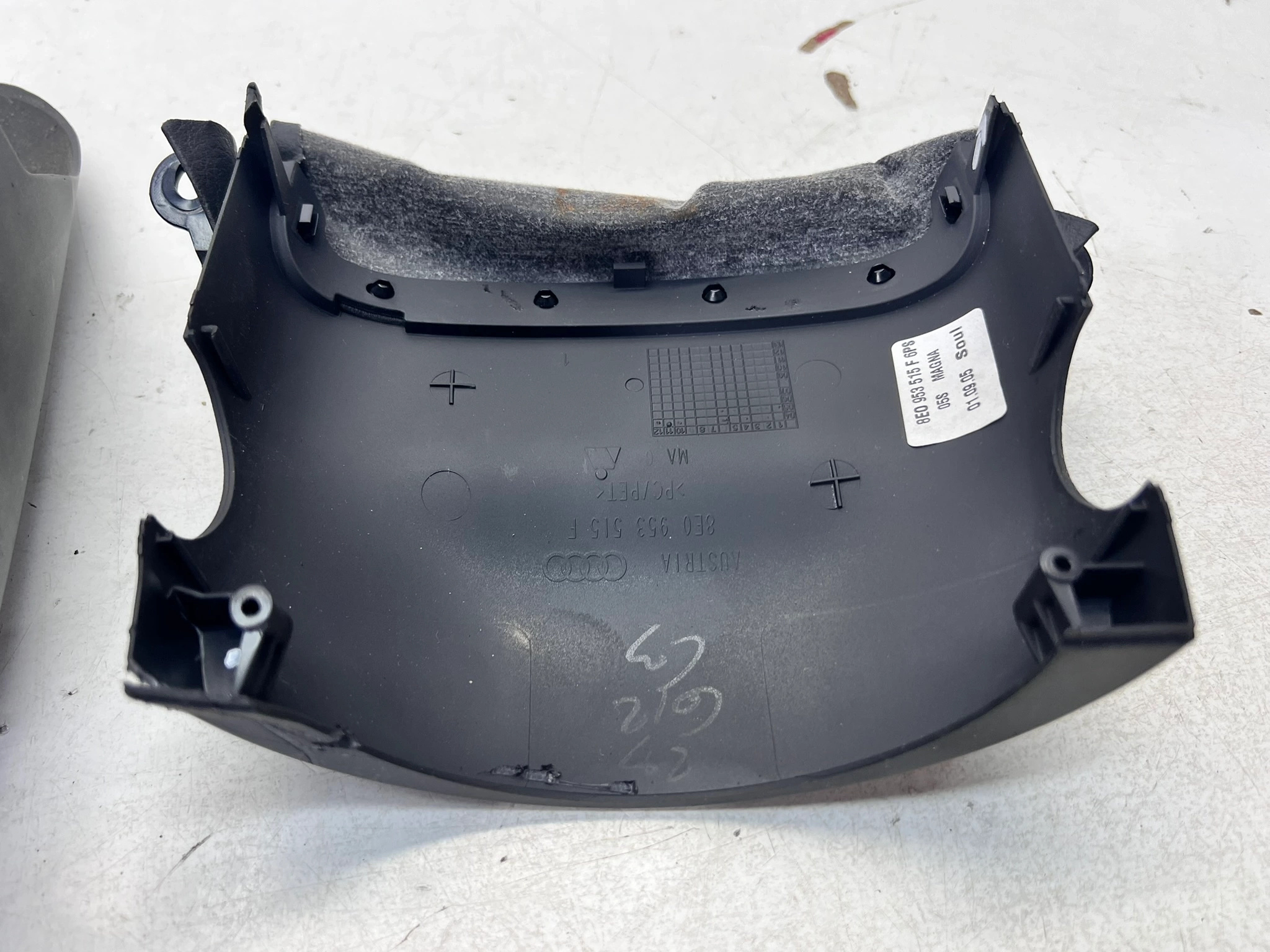 cover steering wheel below TEMPO AUDI A4 B6 B7 8E0953516M 1/26