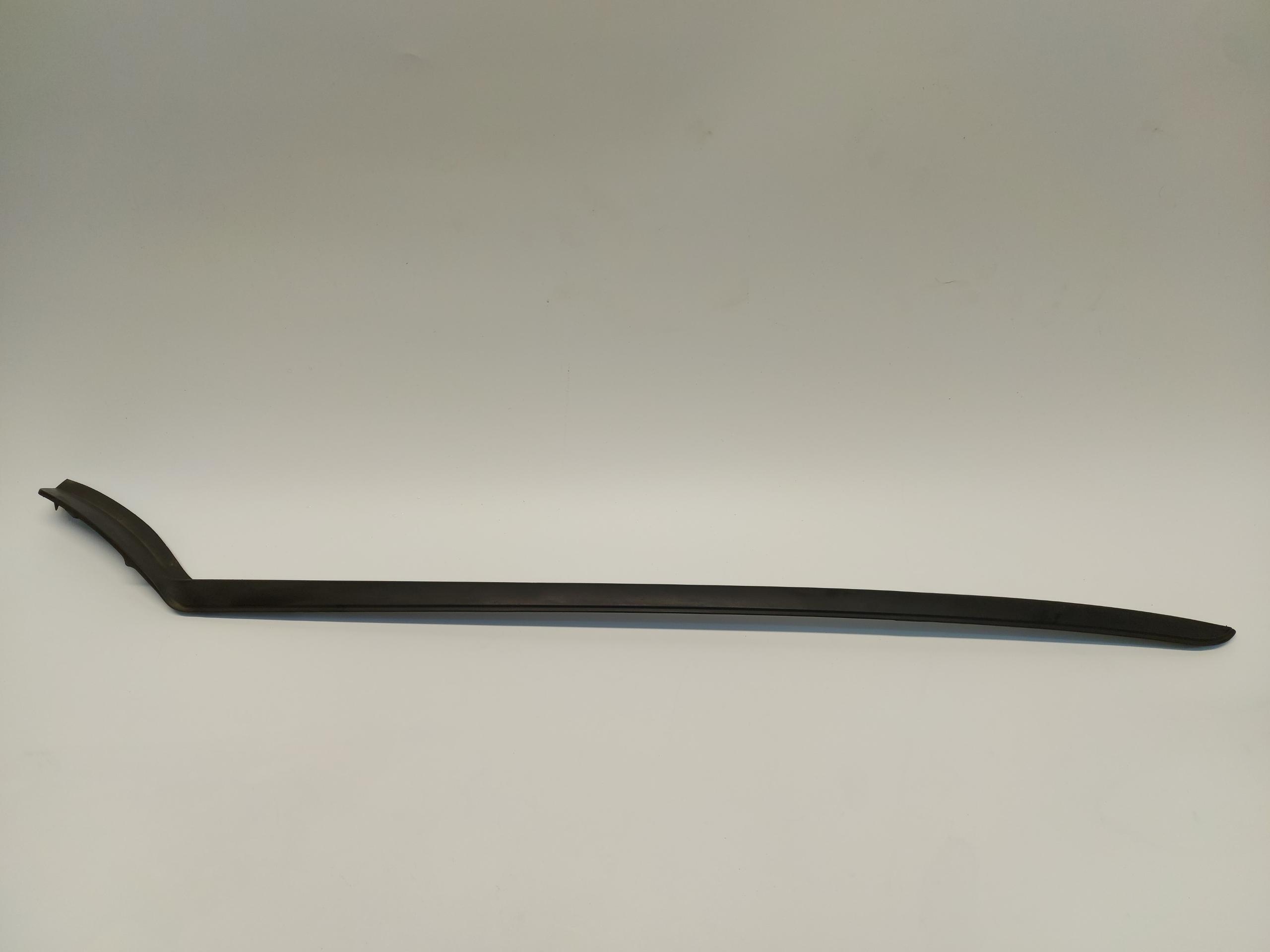 Volvo XC40 T5 EH moulding windows left 31448939