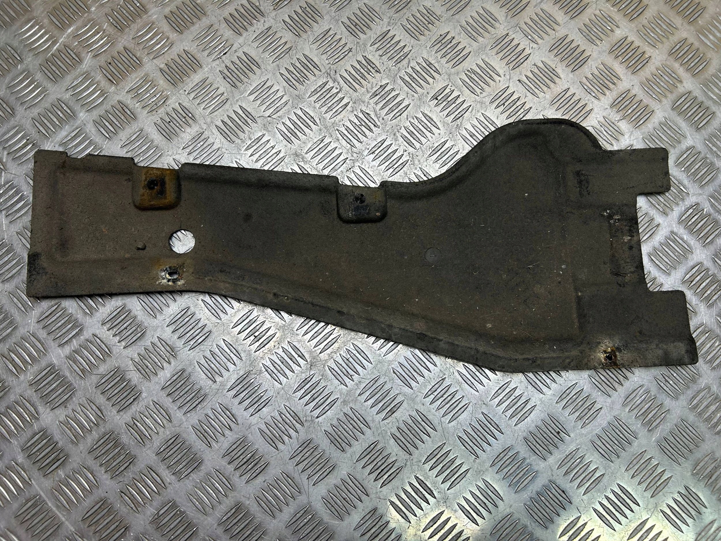 cover chassis Audi A5 Sportback 8TA 2013 8K0823281
