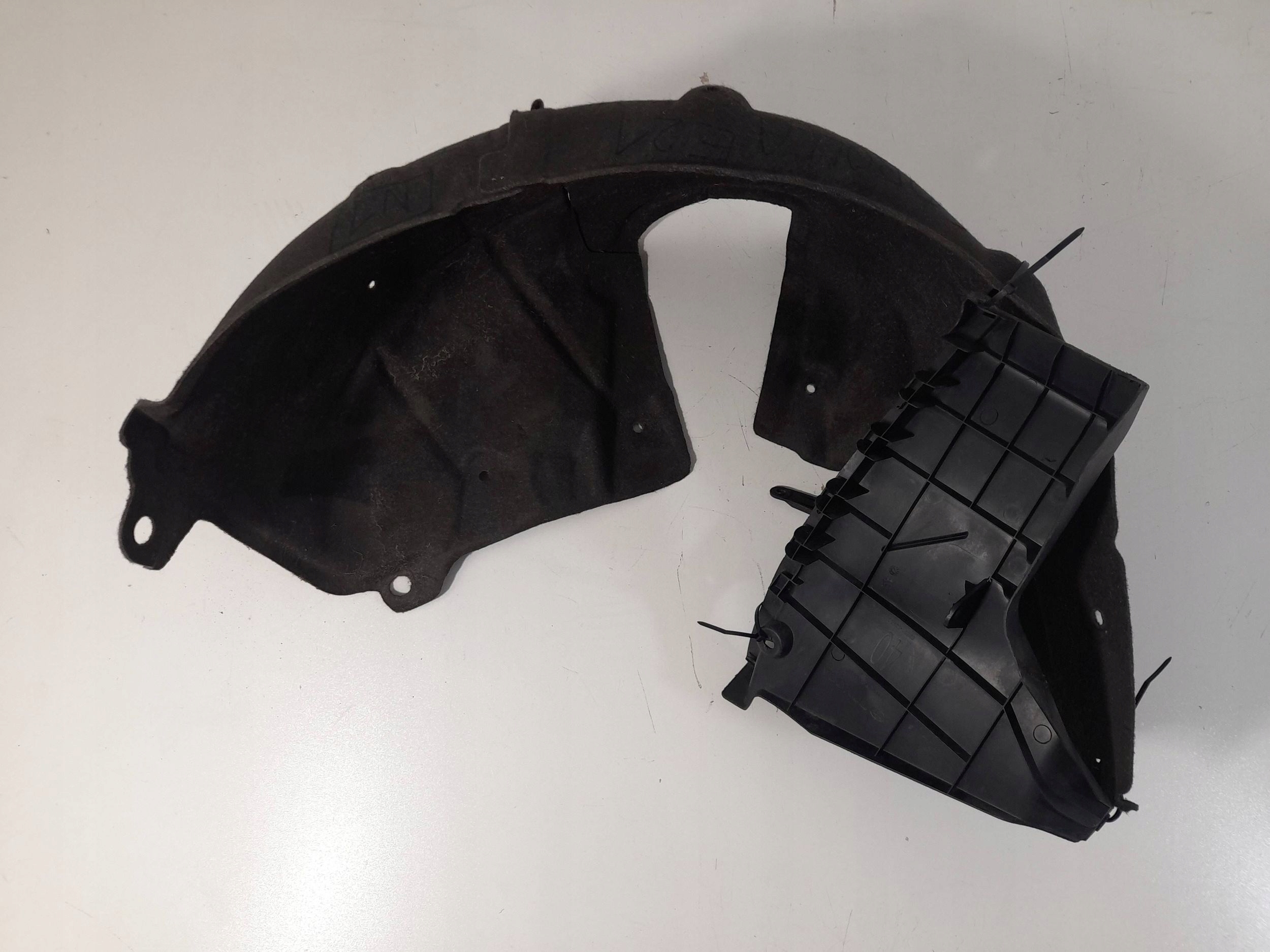 Toyota Corolla E21 Kombi mudguard rear. left 5259102400 (N1)