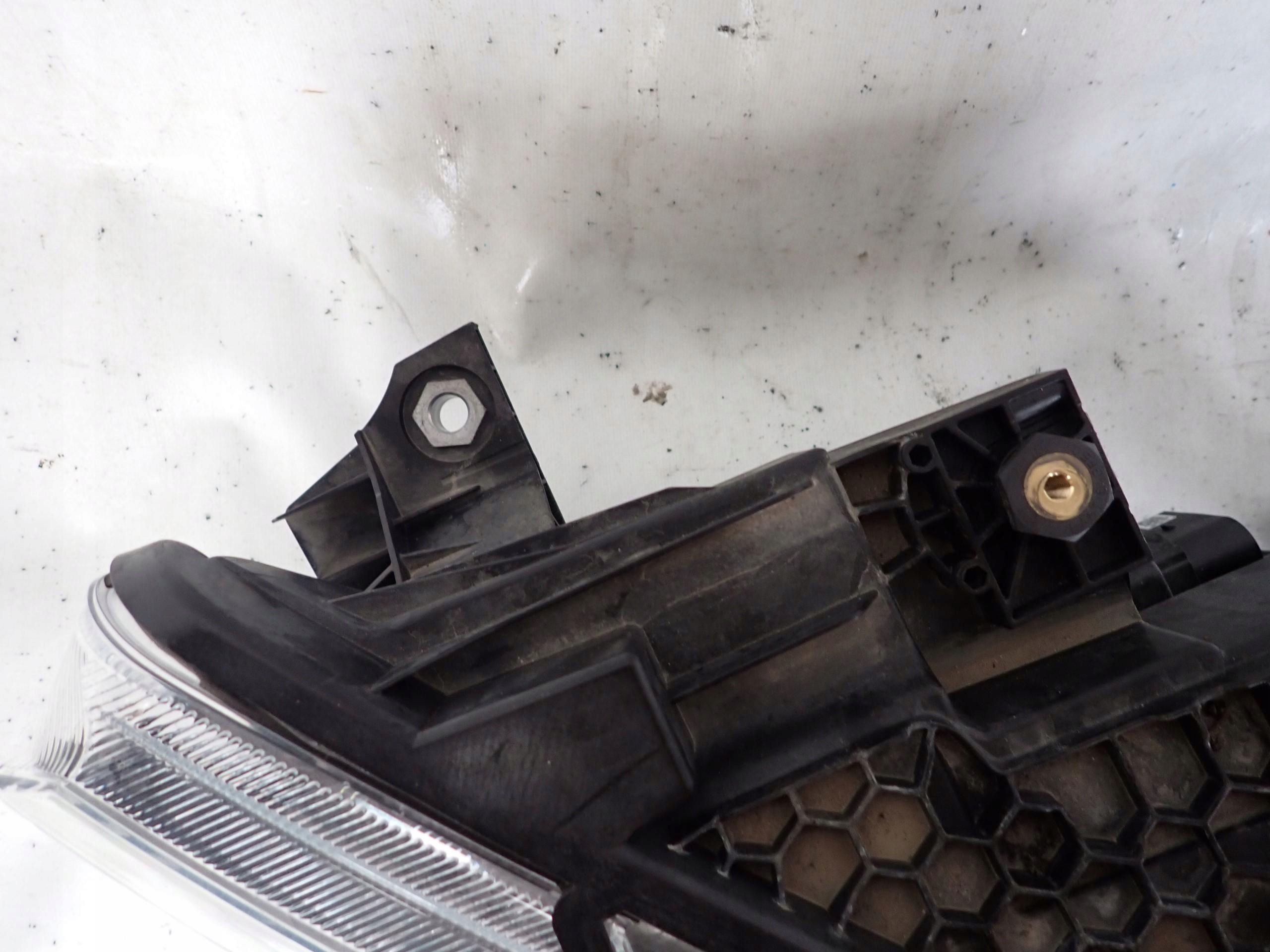 FORD TOURNEO CONNECT MK3 22- light left front LED 2KF941035
