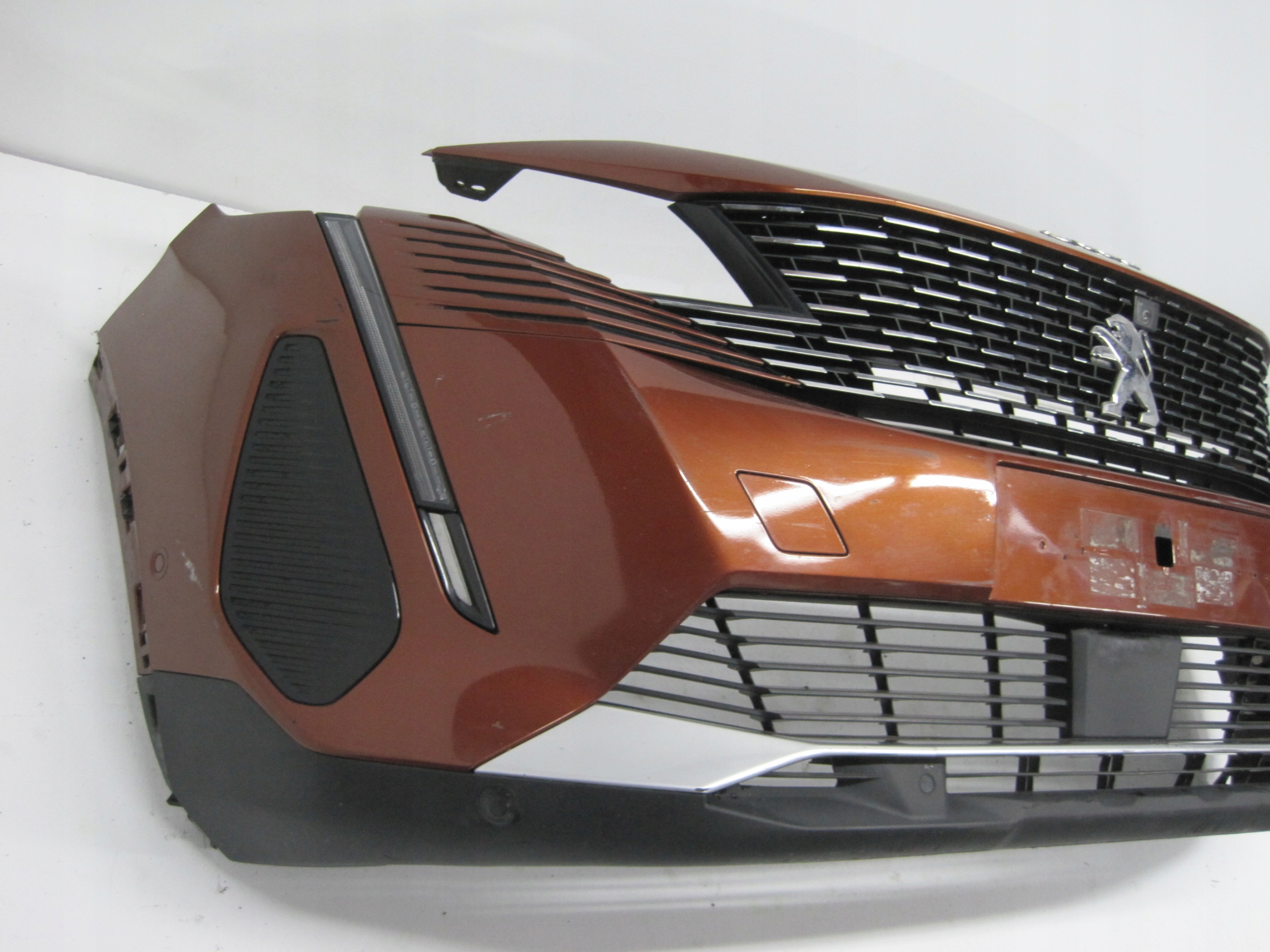 bumper front PEUGEOT 5008 II 22R 6 PDC KAMERA below RADAR front