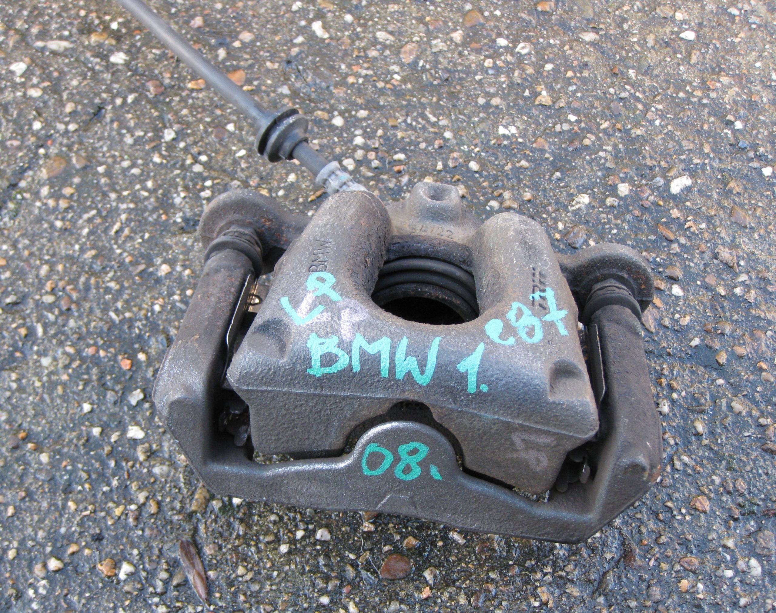 BMW 1 E87 08R. caliper brake left front