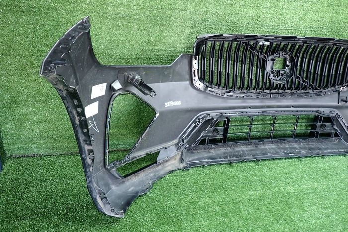 VOLVO XC60 II R-design LIFT 21- front bumper front