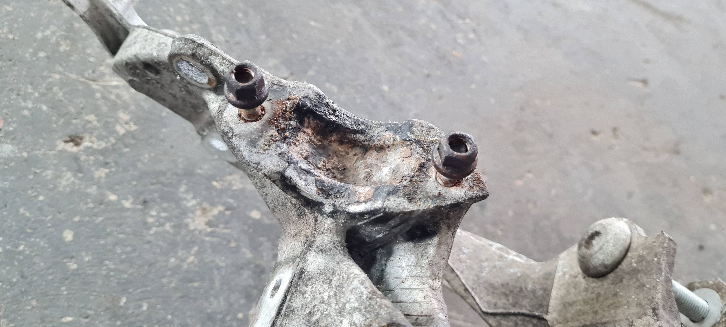 Q5 8R SQ5 LIFT axle beam subframe sider front axle beam springing 8R0399315J