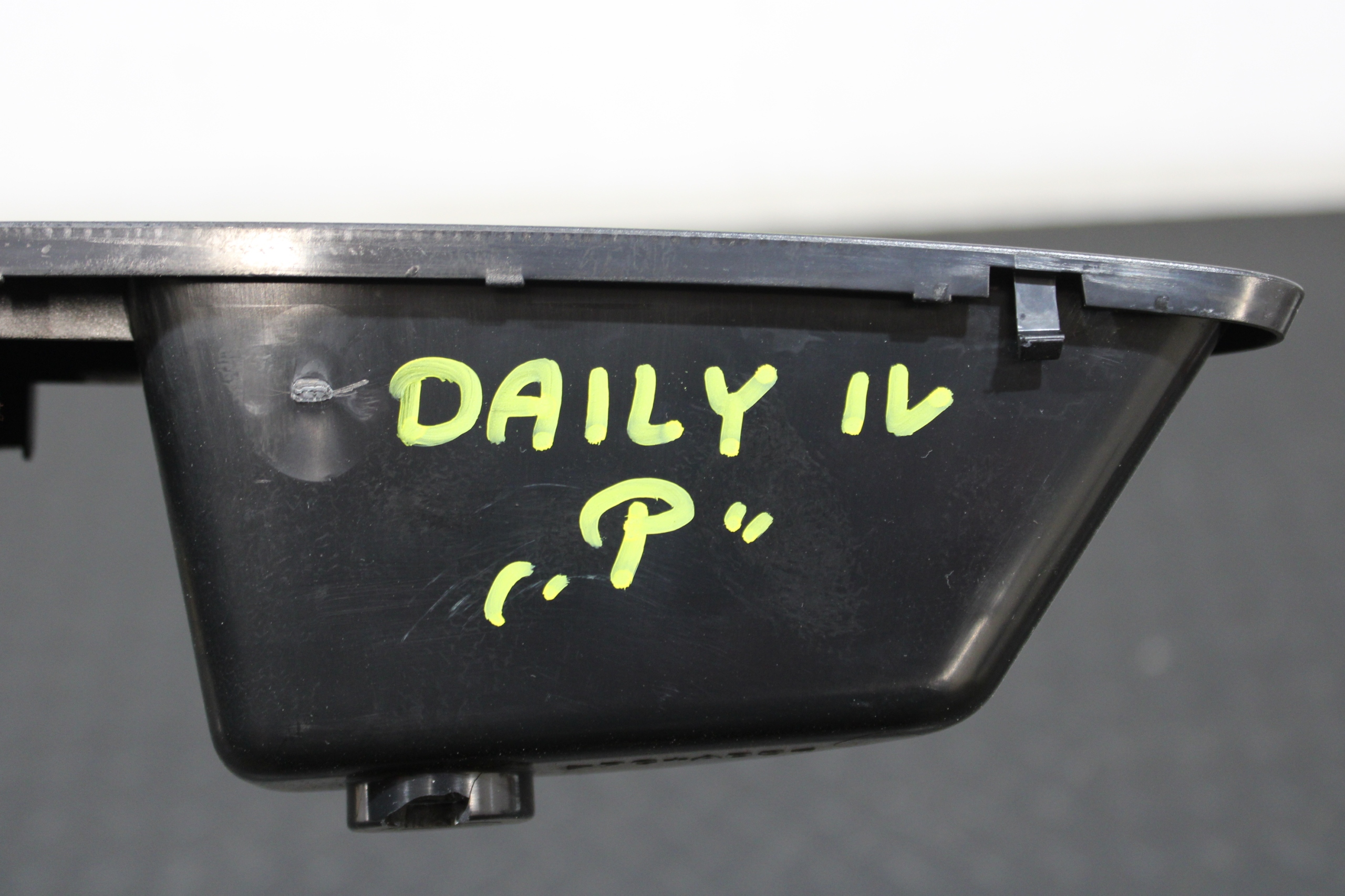 switch control of the window door right front IVECO DAILY IV 4