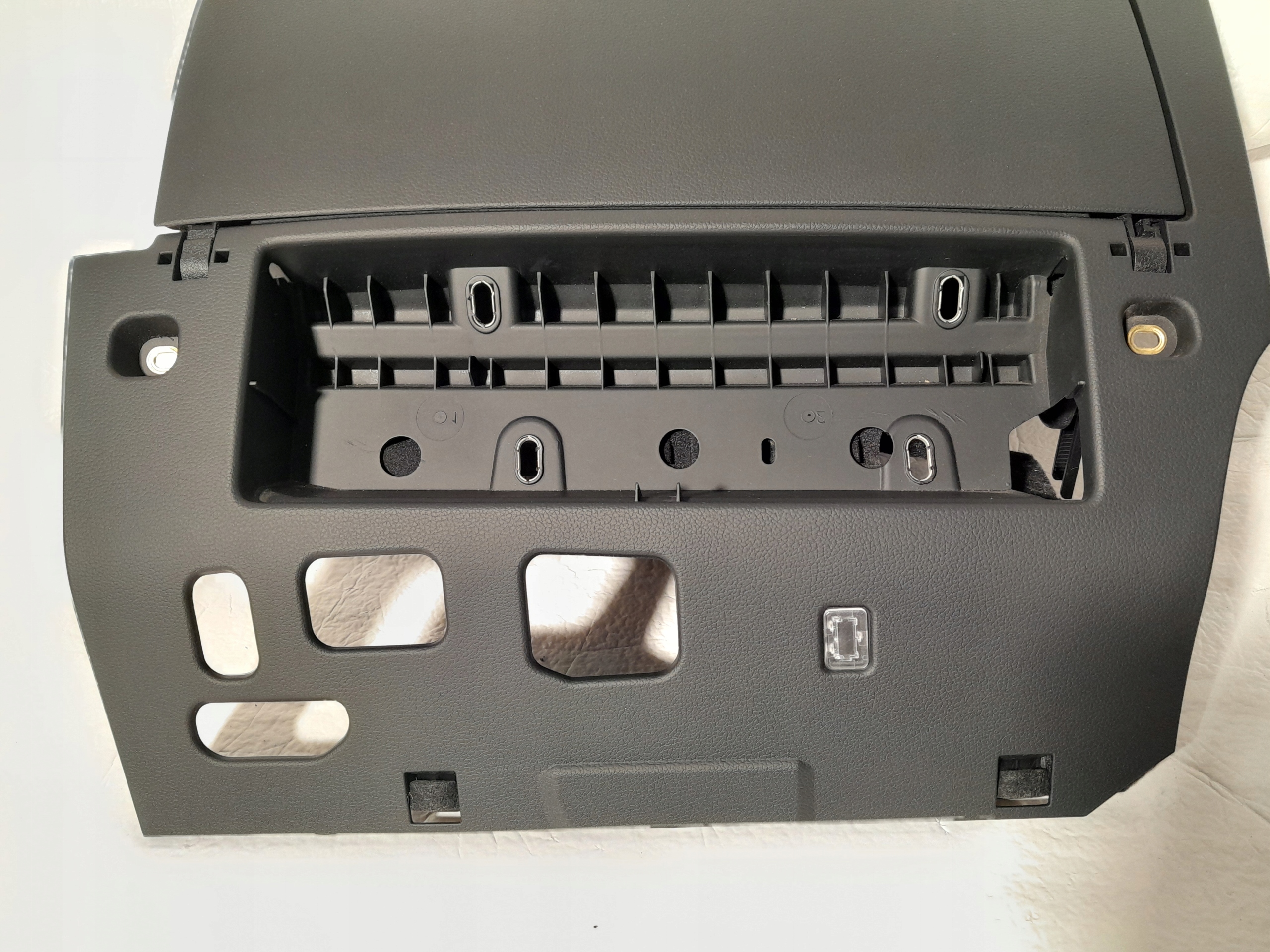 AUDI A3 S3 8V Handschuhfach des Beifahrers 8V0880842B