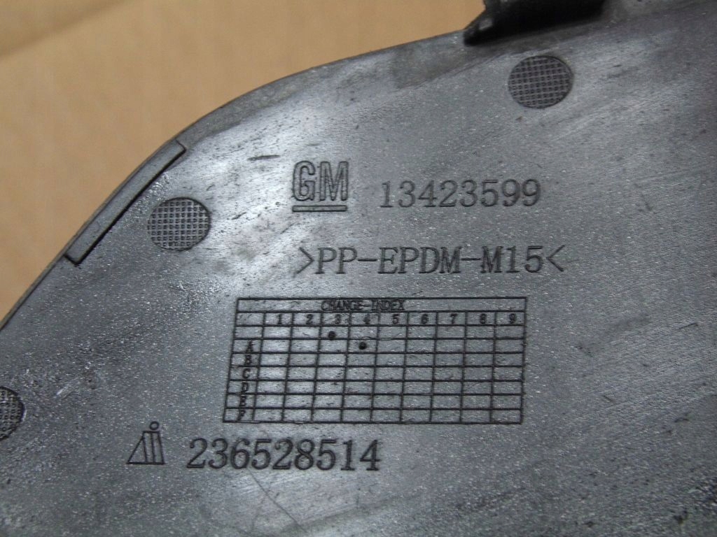 Opel Astra K V towing hook cap of a bumper front front