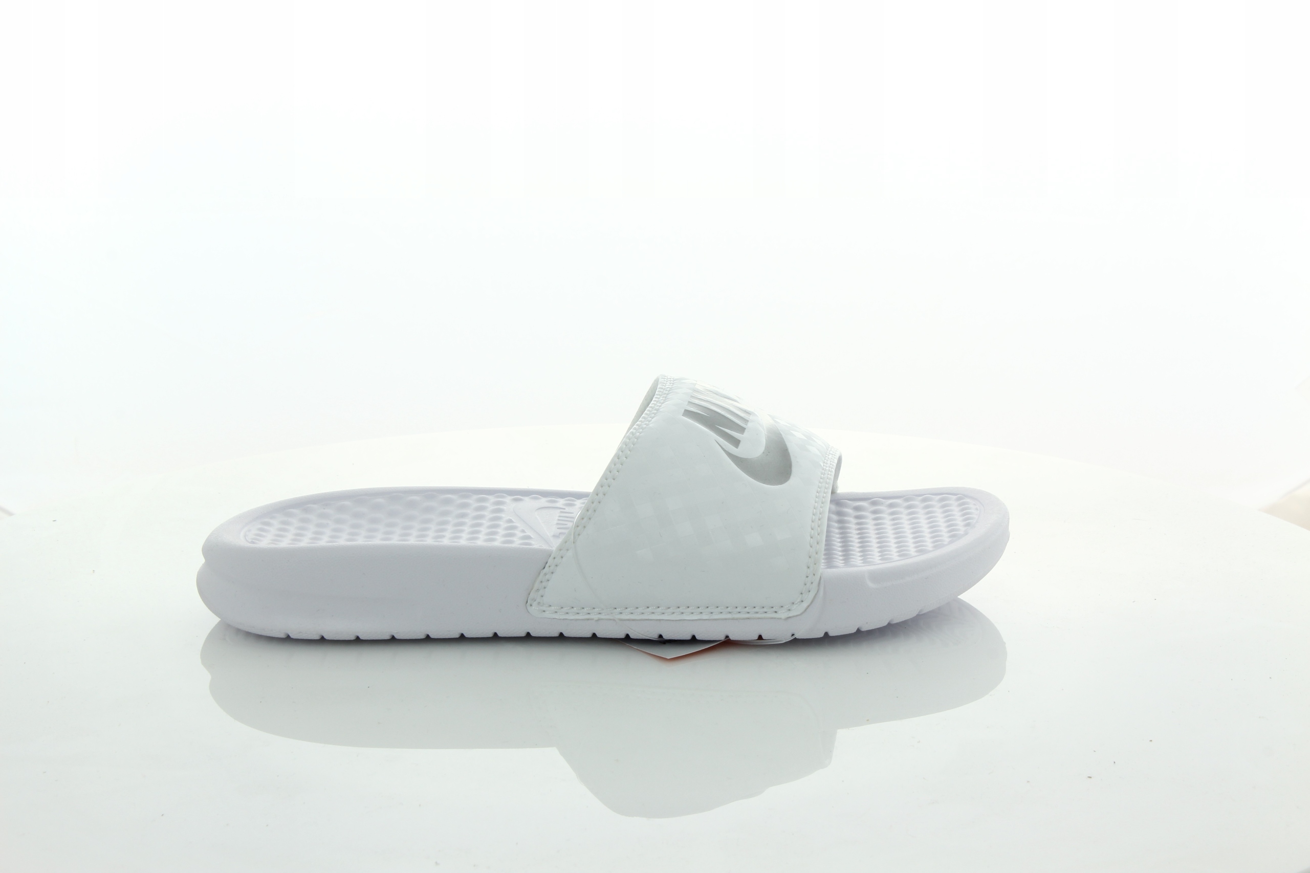 

Klapki Nike Wmns Benassi Jdi 343881 102 40.5