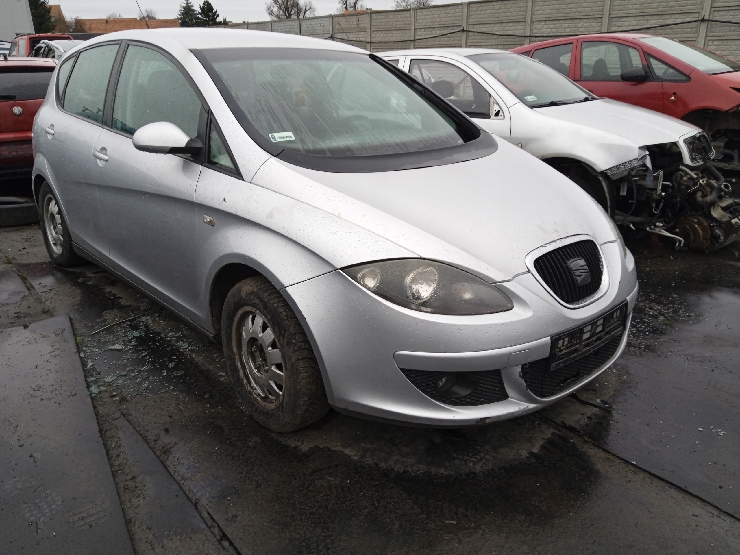 Seat Altea 04-08 listwa zbierająca szyby przedniej