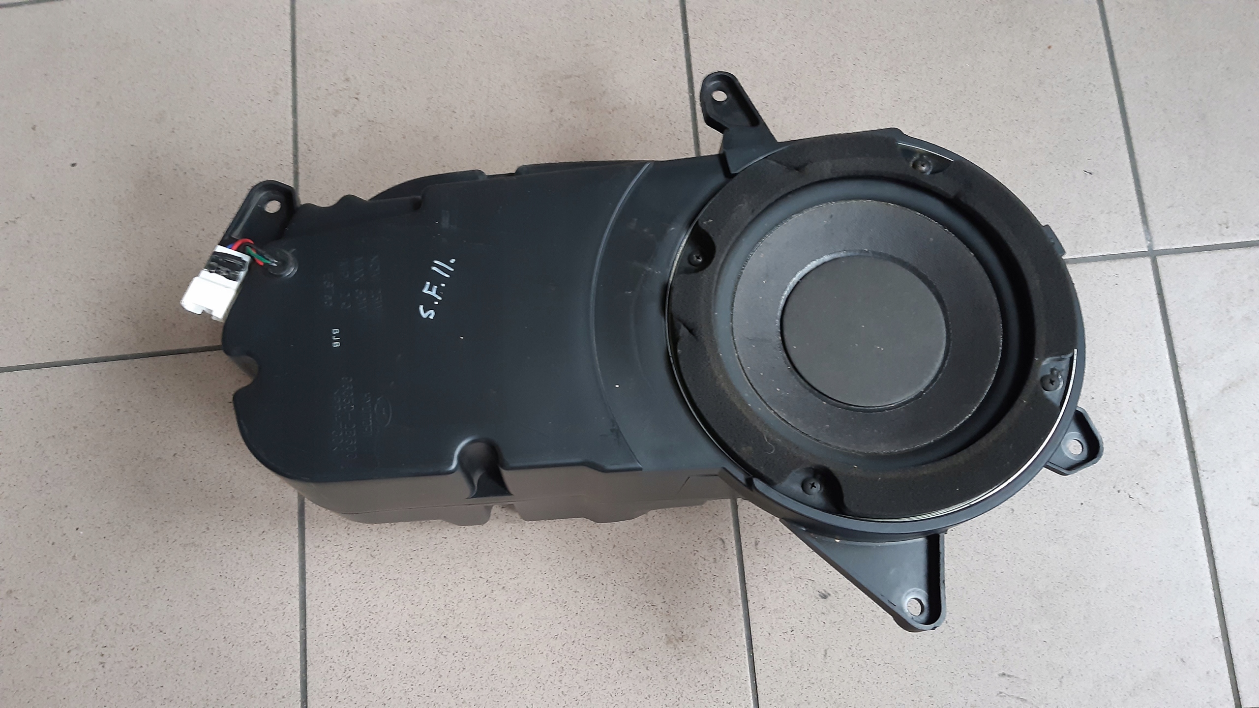 HYUNDAI SANTA ФЕ II 2006-12r SUBUFER САБУФЕР