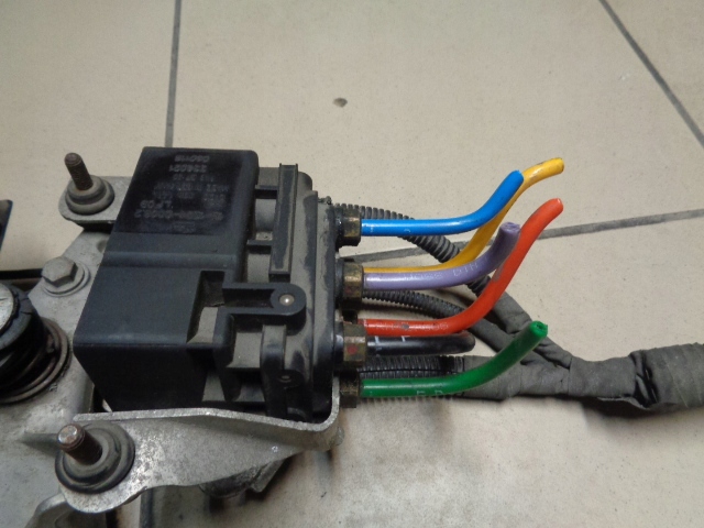 ROZDZIELACZ ZAWIESZENIA AUDI Q7 15 1524 0006 2