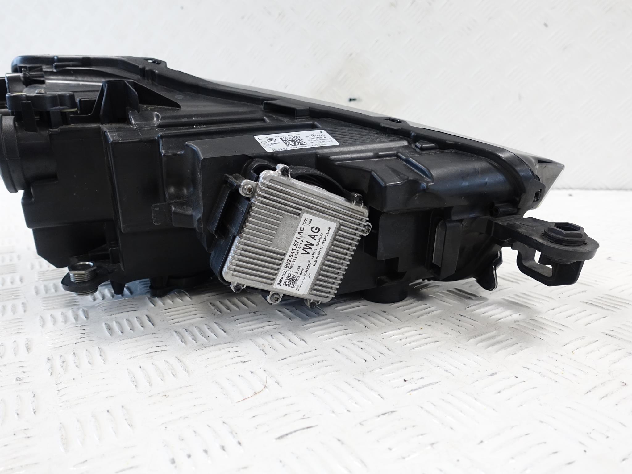 SKODA SCALA 657 FULL LED left EU front light