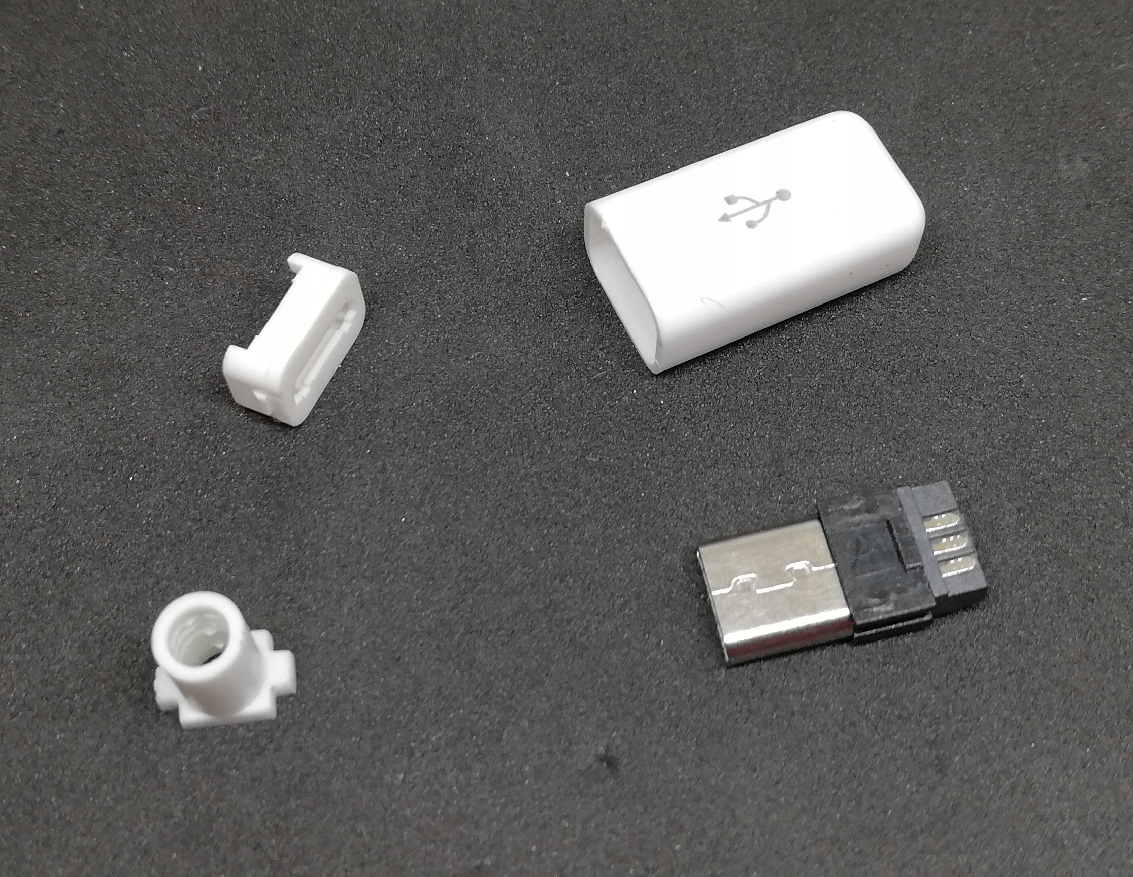 

Wtyk micro Usb microusb typ B na kabel biały