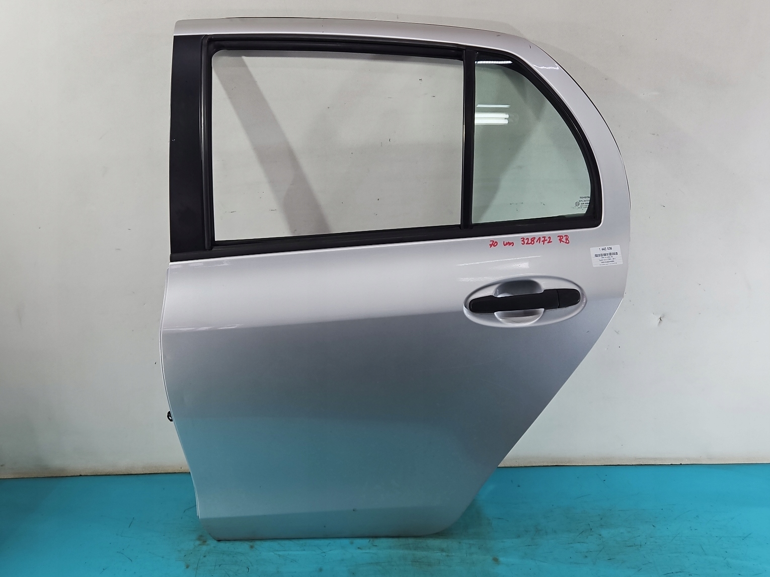 DRZWI TYŁ LEWE TOYOTA YARIS II 2 HB 5D SREBRNY 1E7