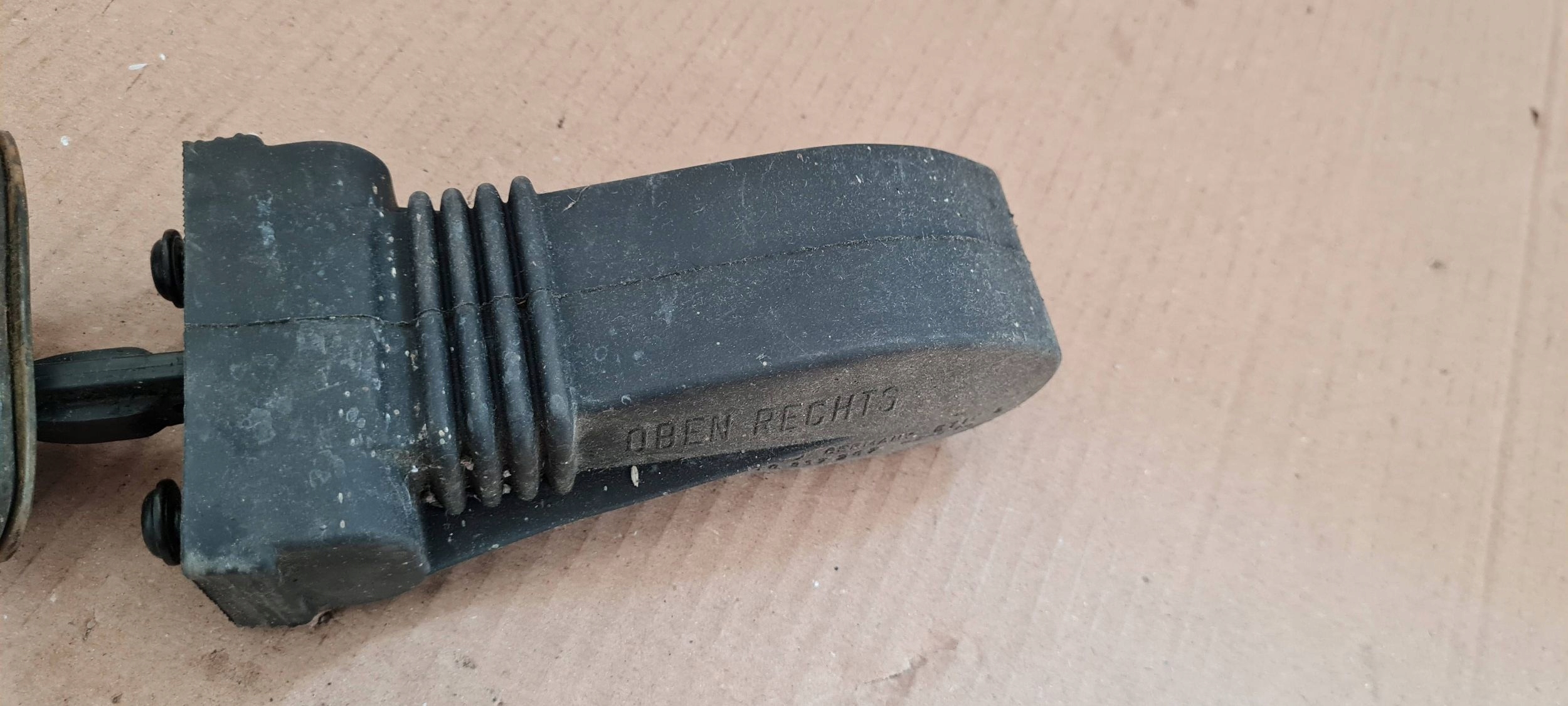 A5 8T limiter door left right front 8T0837249