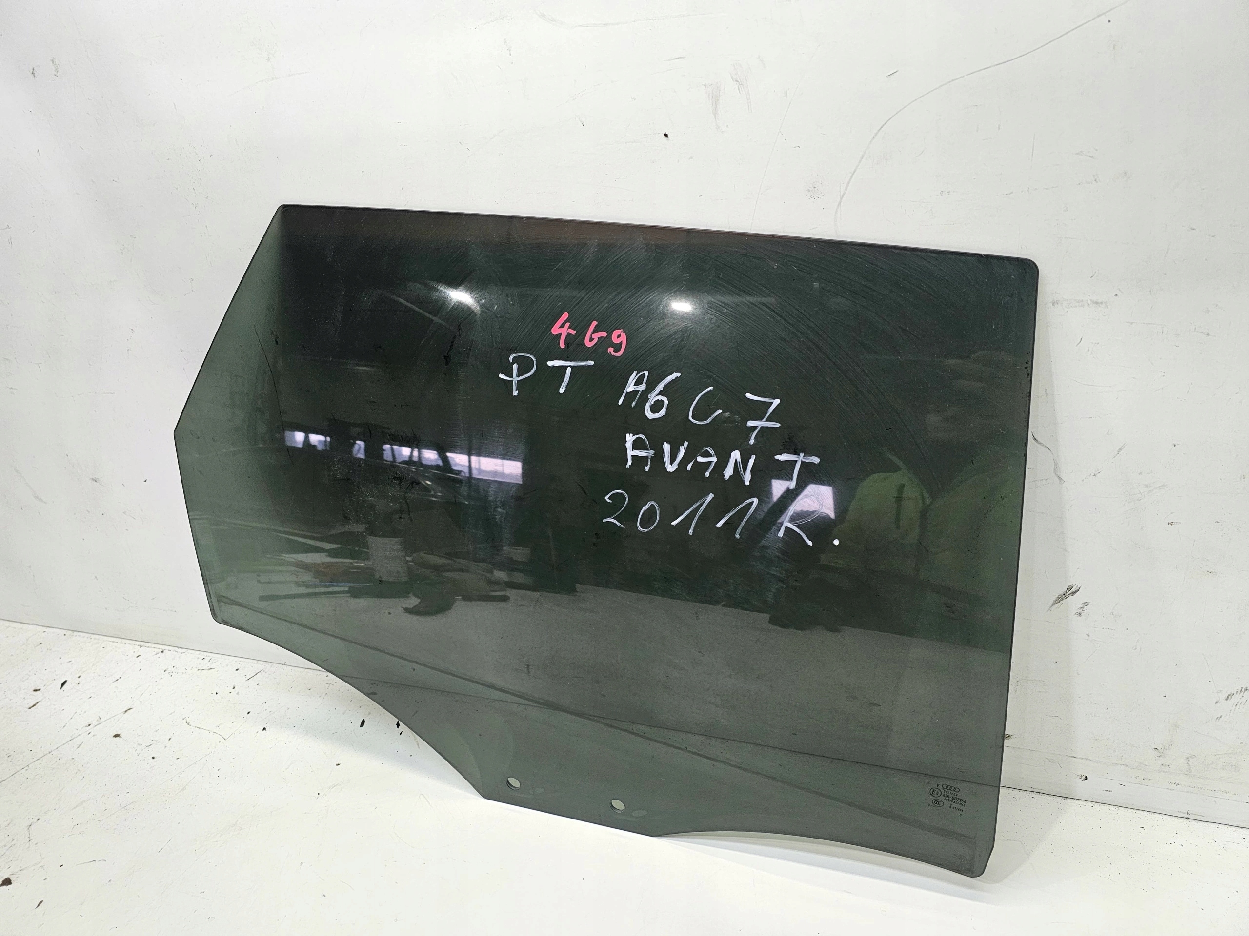 window side door right rear part AUDI A6 C7 KOMBI AVANT 2011 ROK