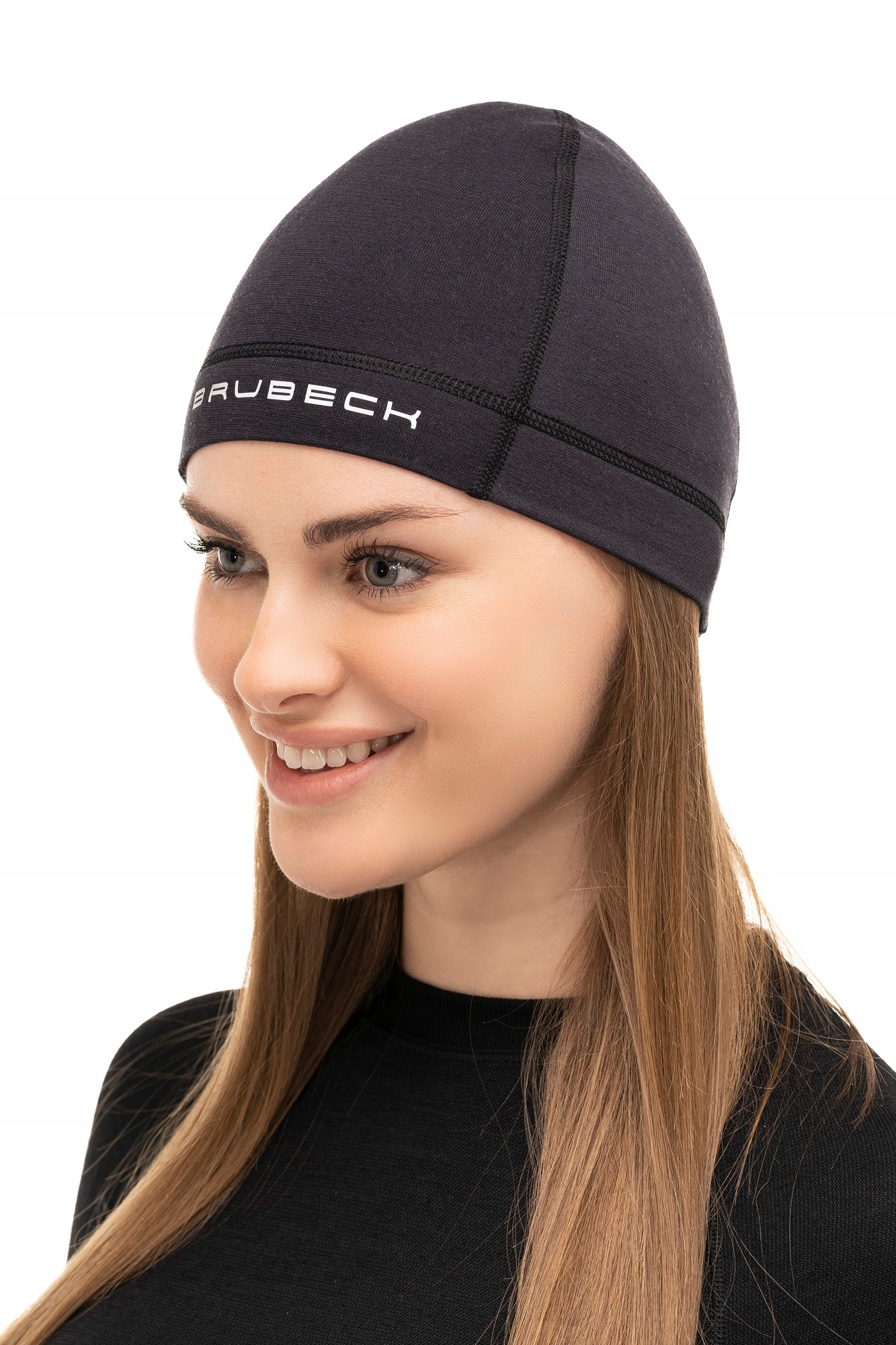 BRUBECK WOOL TERMOAKTYWNA ODDYCHAJĄCA TRENINGOWA CZAPKA DLA PIŁKARZY S-M Marka Brubeck