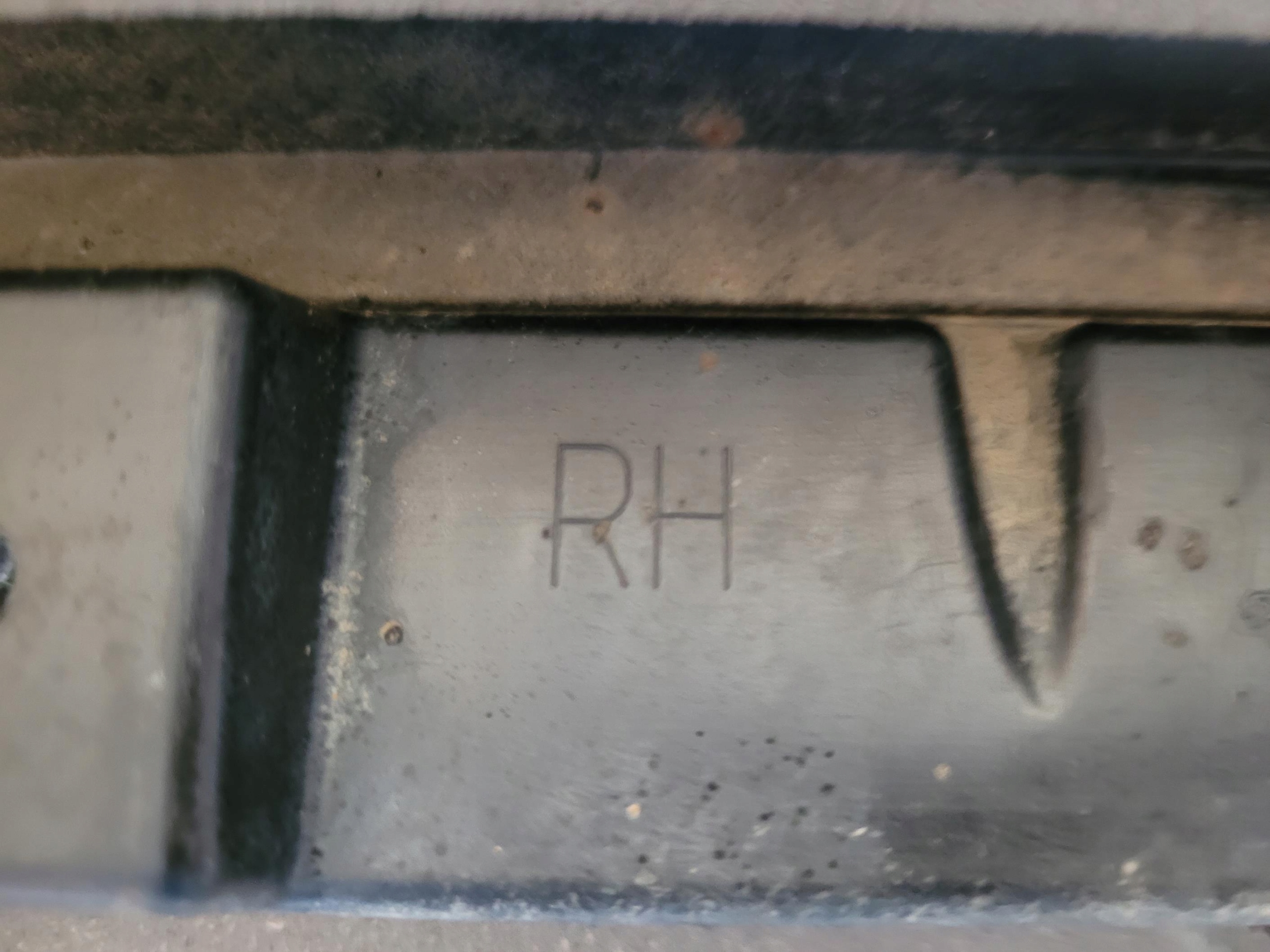 moulding cap threshold right HK83-101D56-BF JAGUAR F-PACE X761