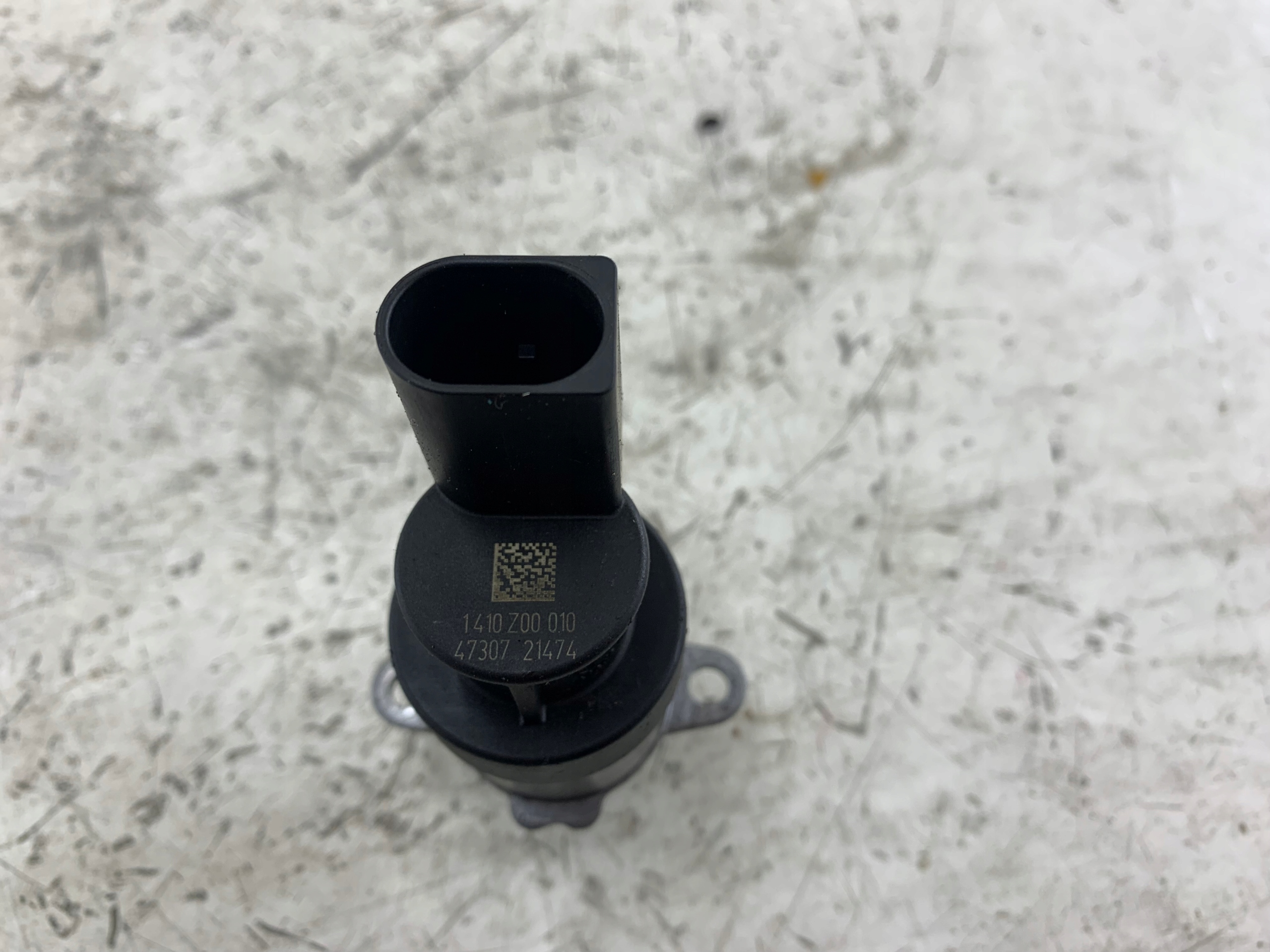 BMW F30 N57 3.0 D Sensor Dieselpumpe NUMER 7823463
