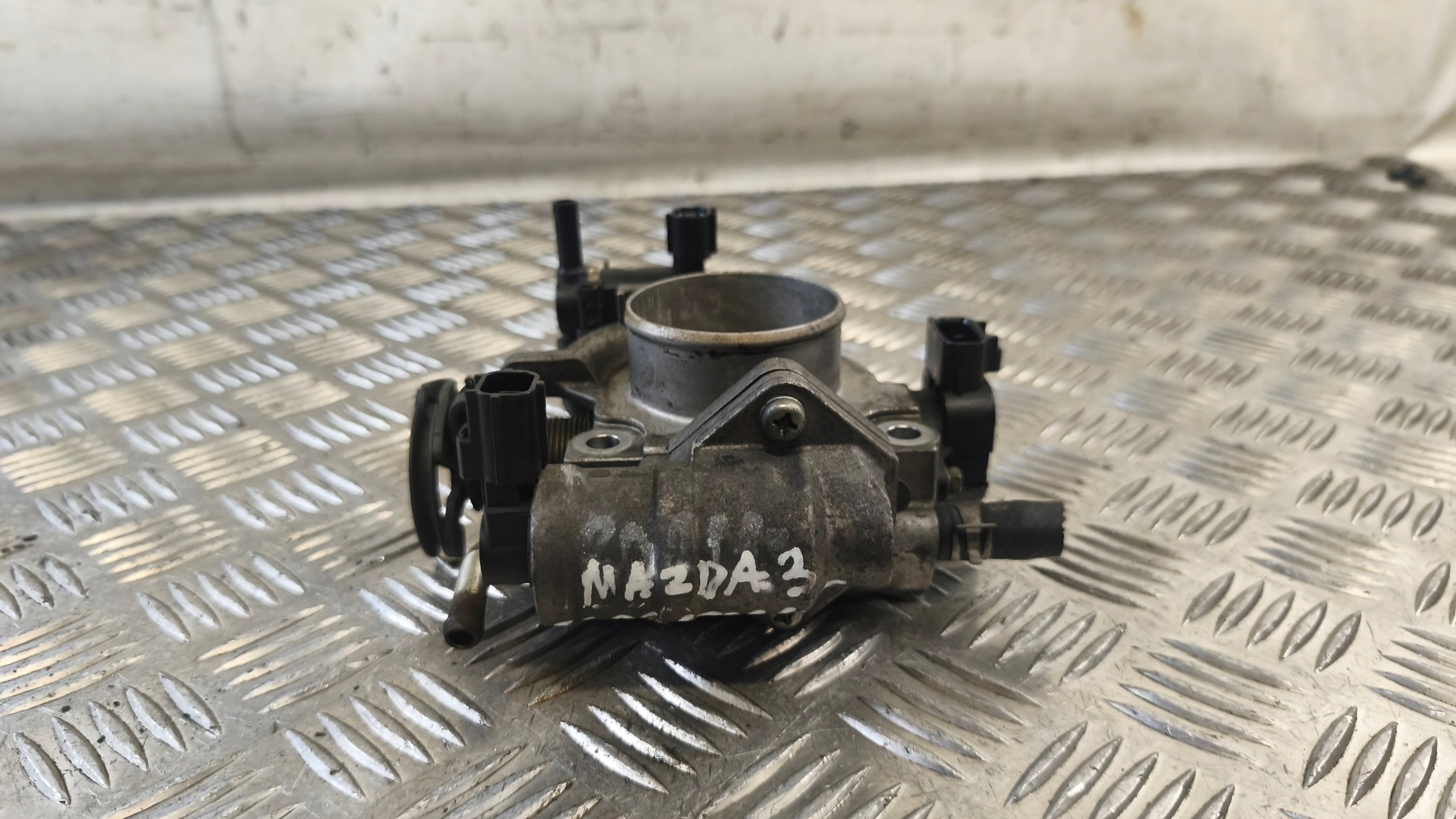 Valvola a farfalla MAZDA 3 1.6B 2005 r 136200-2731