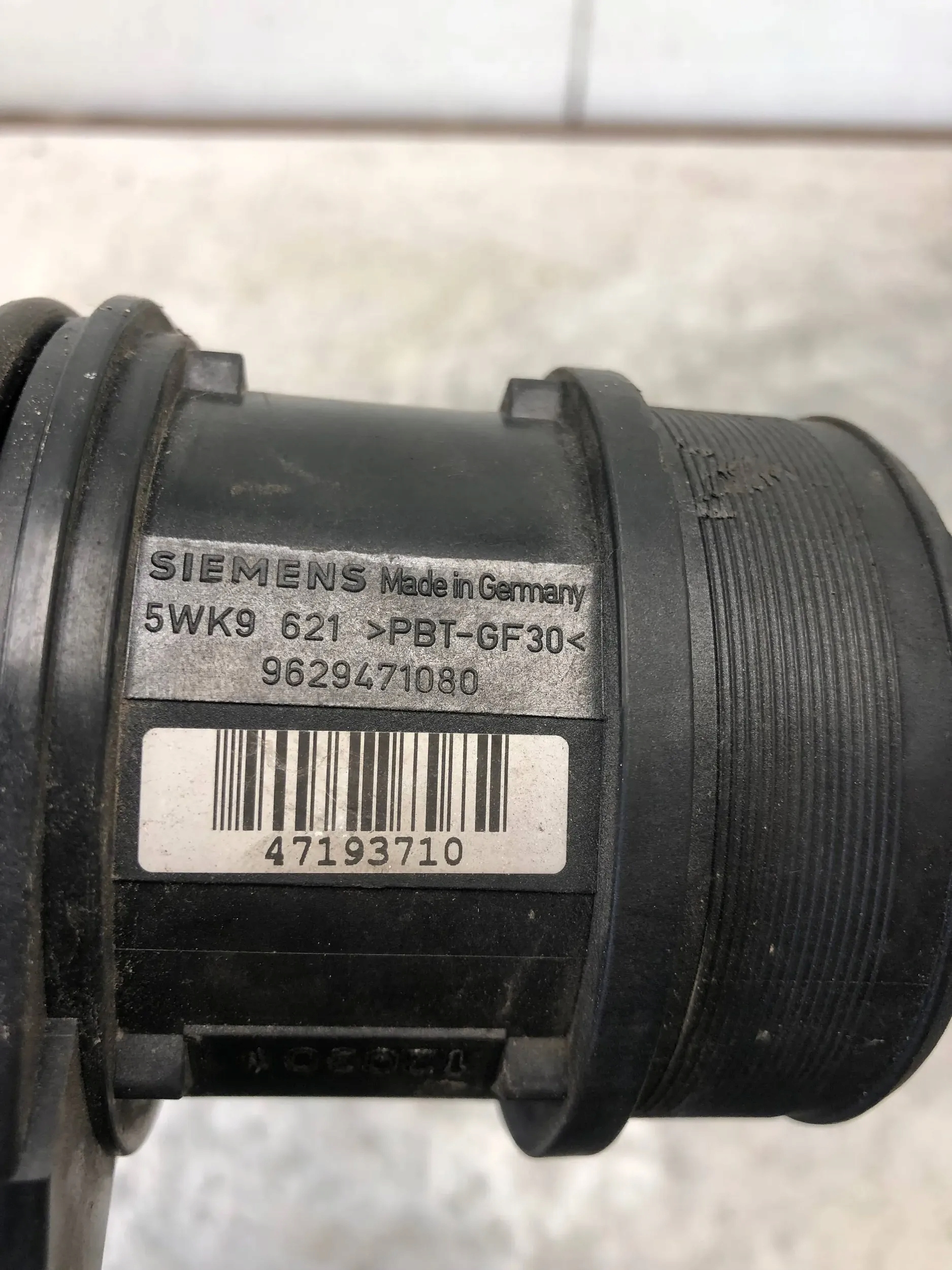 flow meter CITROEN PEUGEOT 9629471080