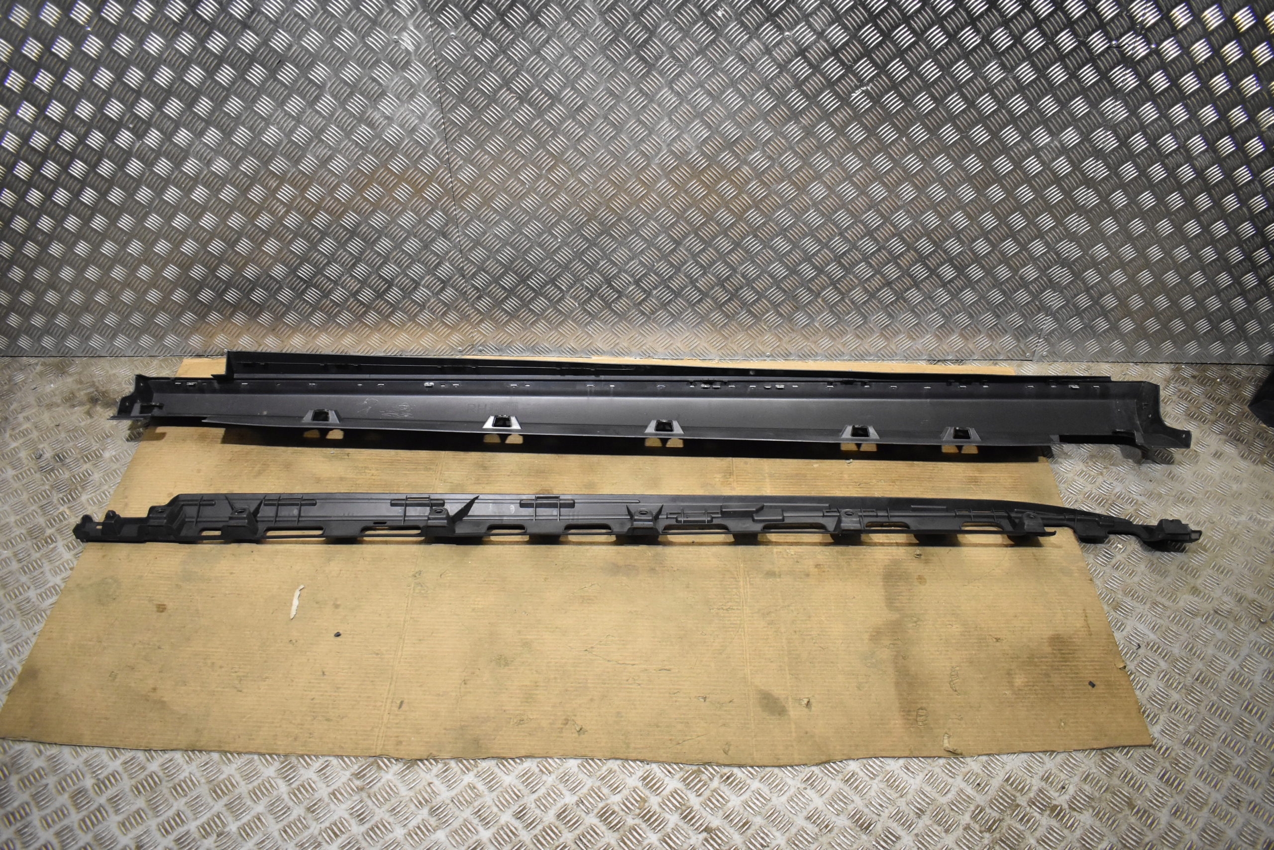 IDEALNA moulding threshold right rail MERCEDES GL W166 1