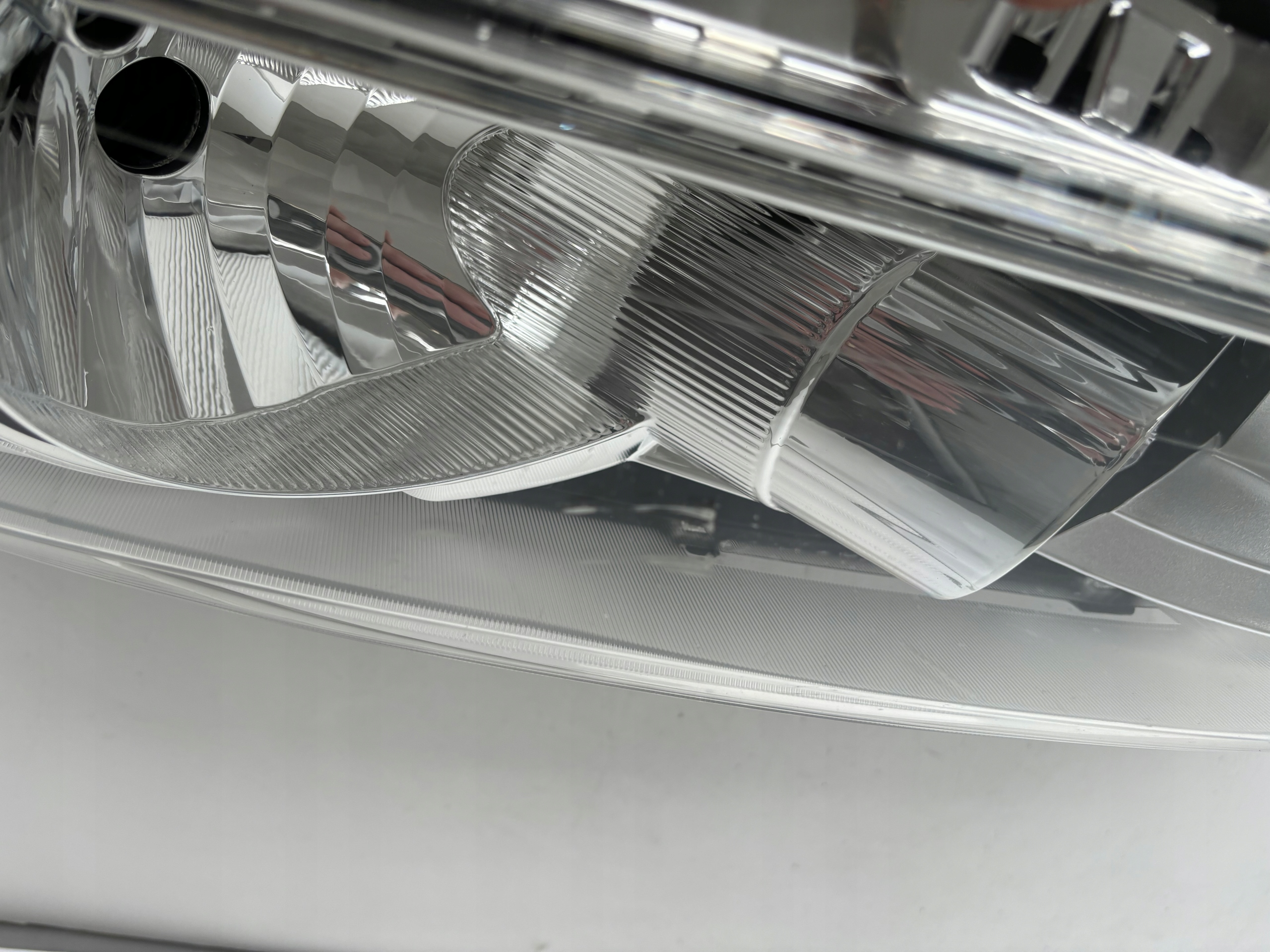 Licht links REFLEKTOR FORD TRANSIT CONNECT 13