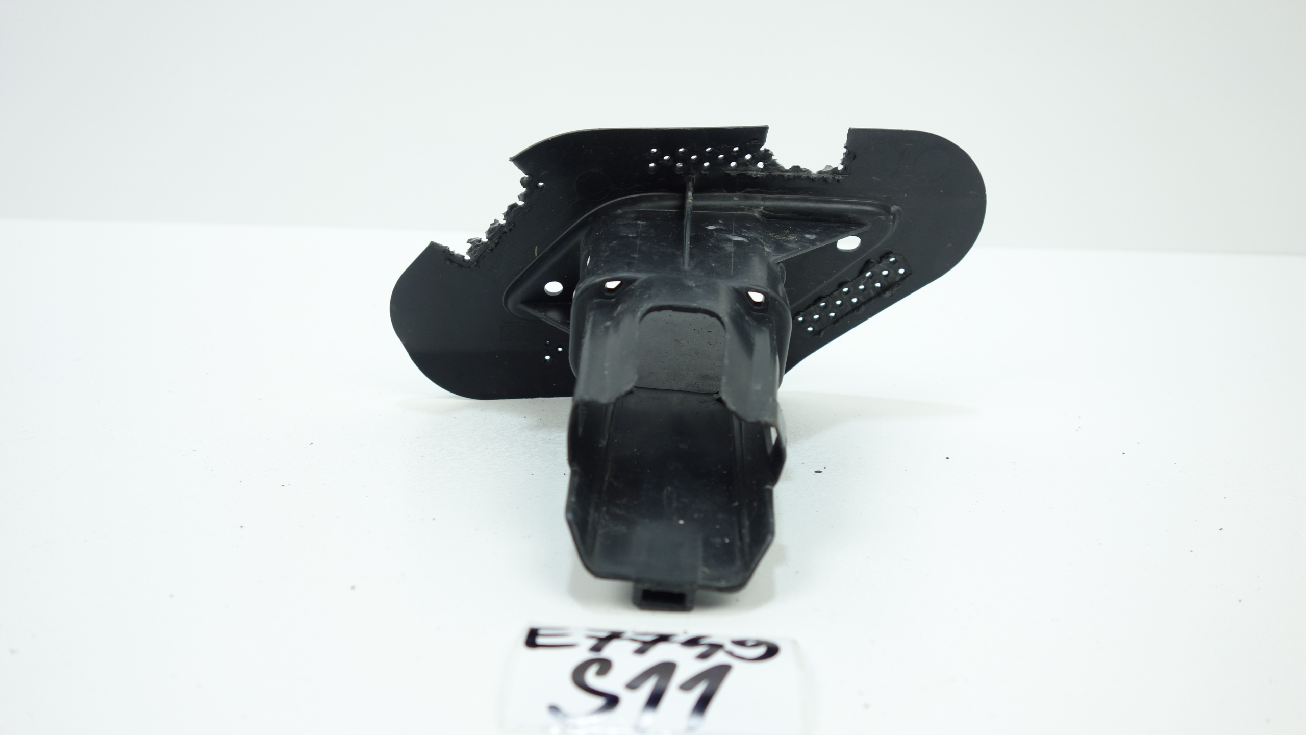 SKODA KAROQ 2017- Halter der Spritzdüse links 57A807941