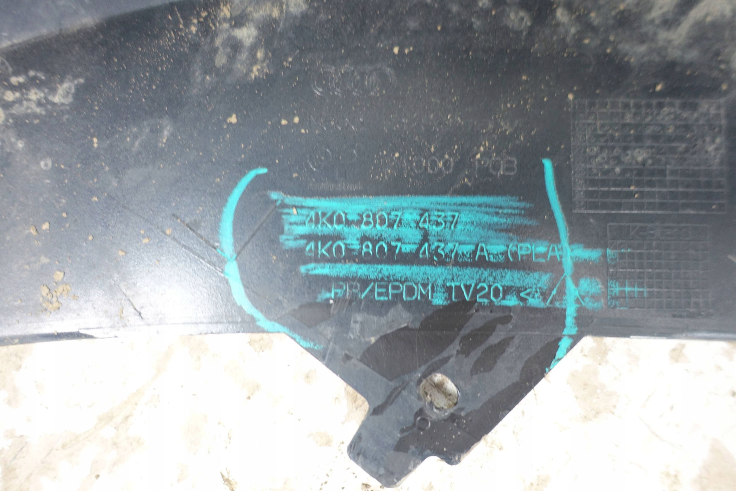 bumper front front AUDI A6 C8 4K0 2018-2023 6xPDC washers 4K0807437