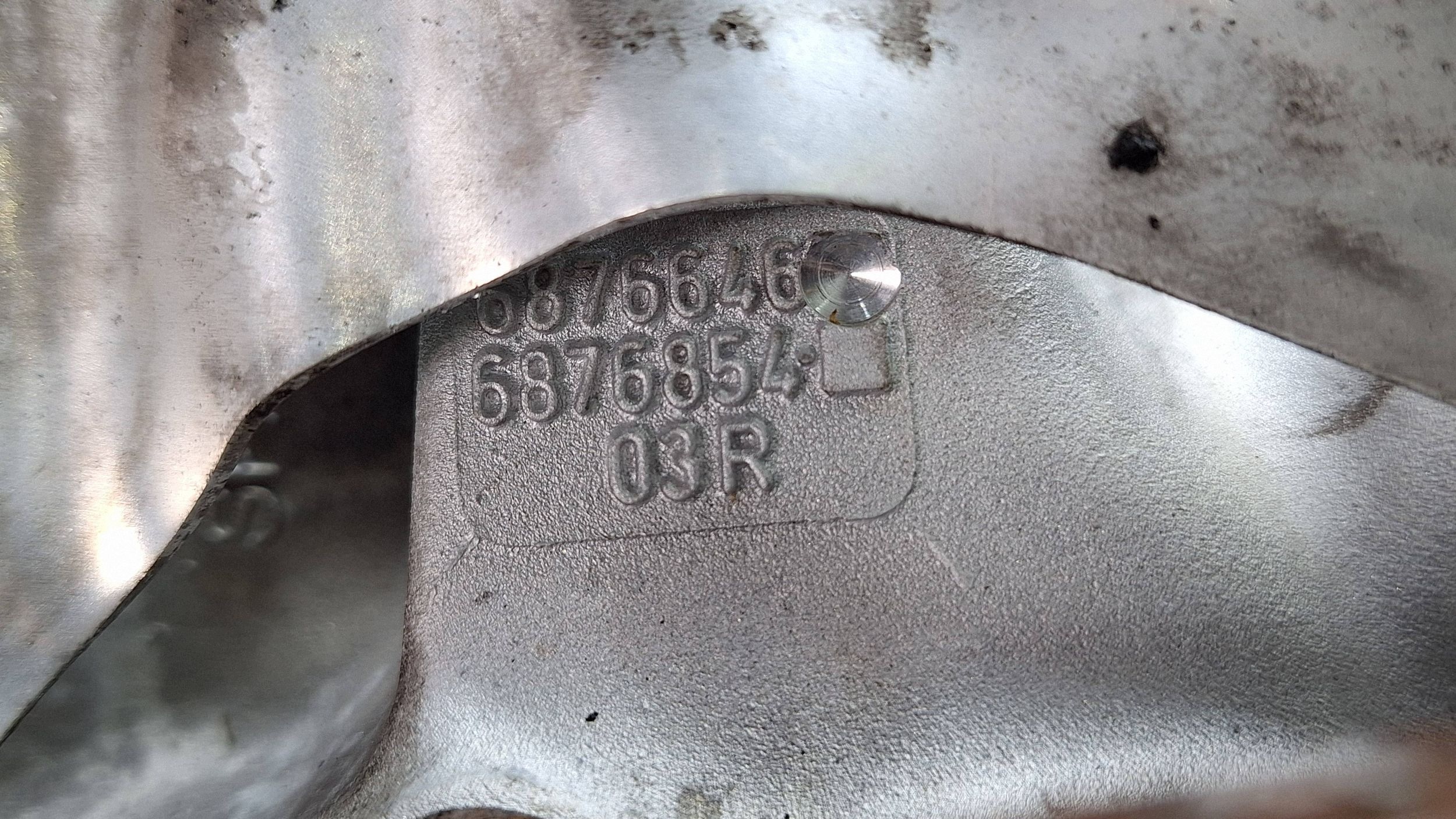 swing shock absorber right front 6883936 6876646 BMW 1 F40