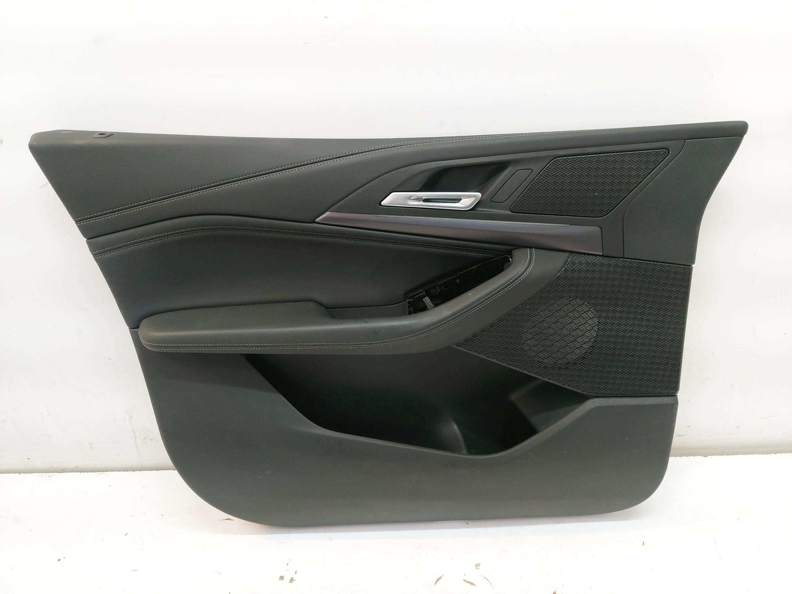 BMW U06 220d upholstery side door left front 4314252
