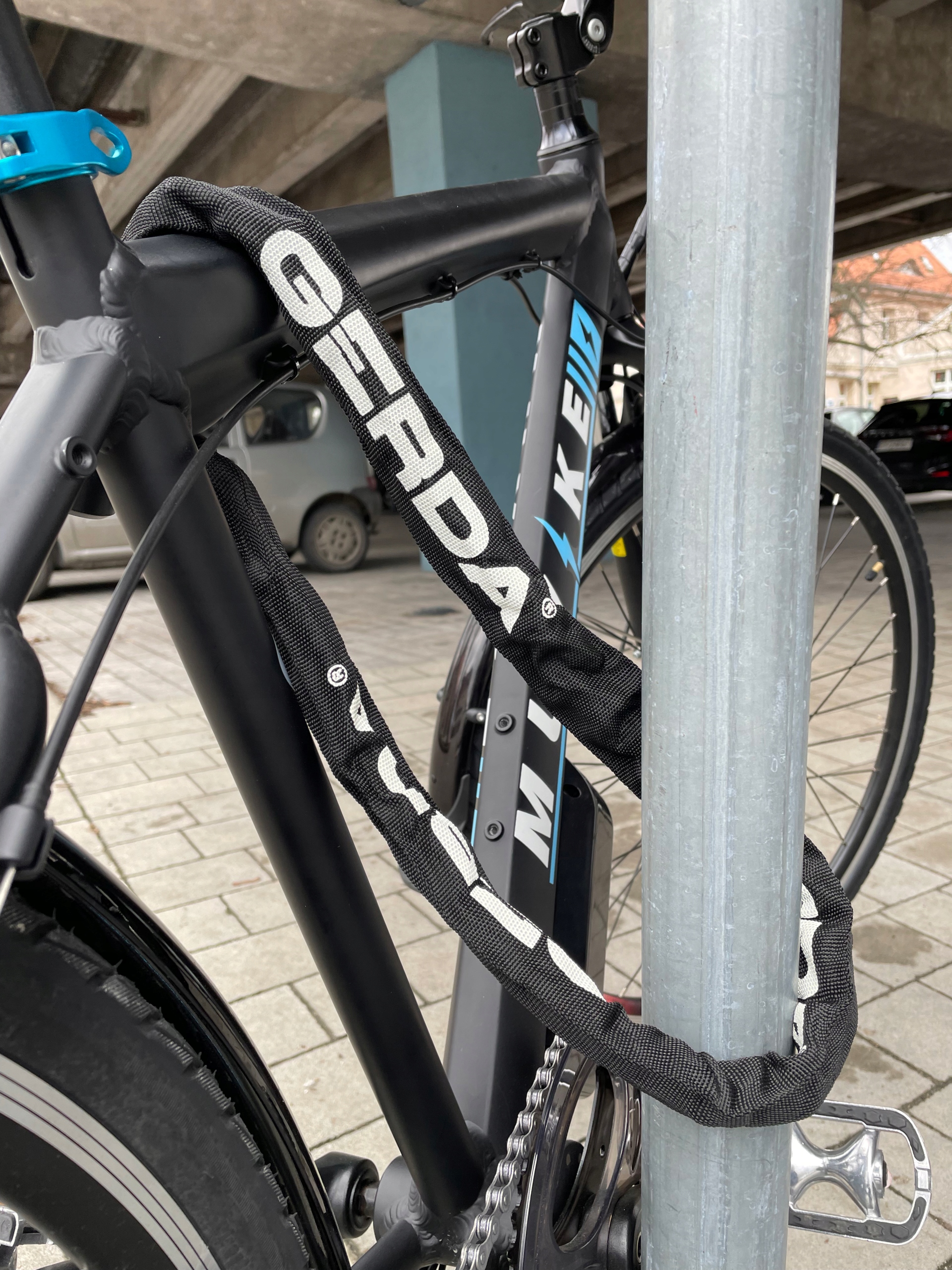 ZAPIĘCIE ROWEROWE GERDA ŁAŃCUCH ZAPIĘCIE DO ROWERU STRONG ONE 900/6V LEKKI Marka Gerda