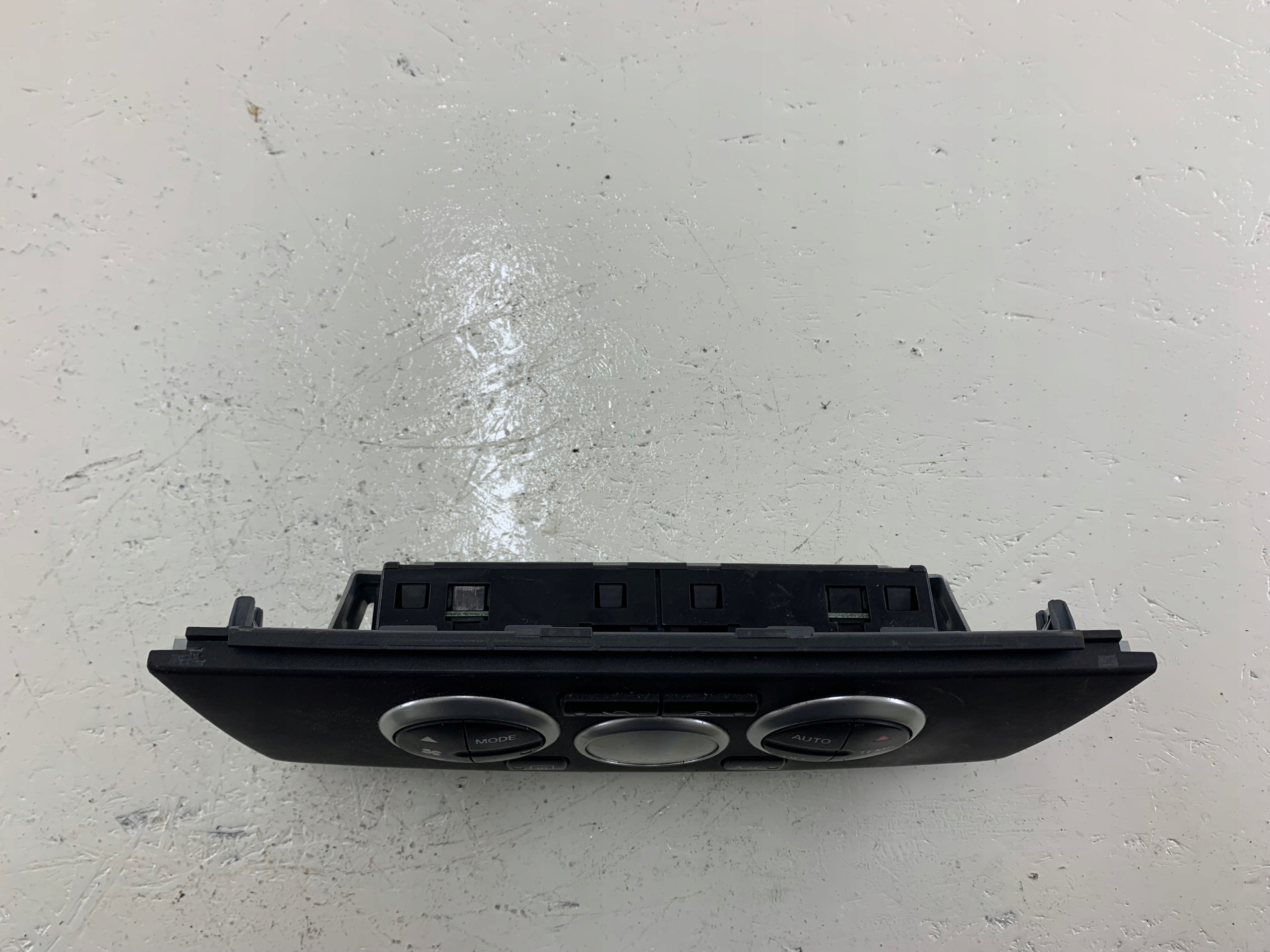 NISSAN TIIDA Unite commande clima Bouches buses 27500EM02A